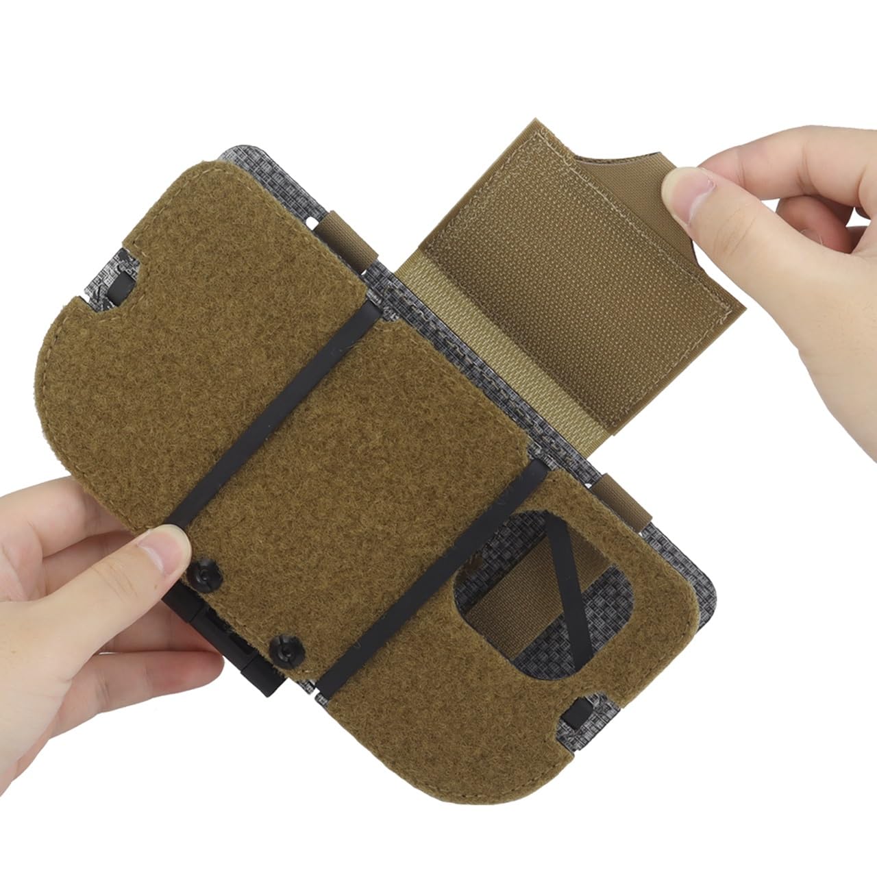 Militare Molle Pieghevole Bordo di Navigazione, Outdoor Tactical Cell Phone Holder Tactical Chest Bag Map Case Admin Panel Airsoft Gear(Tan)