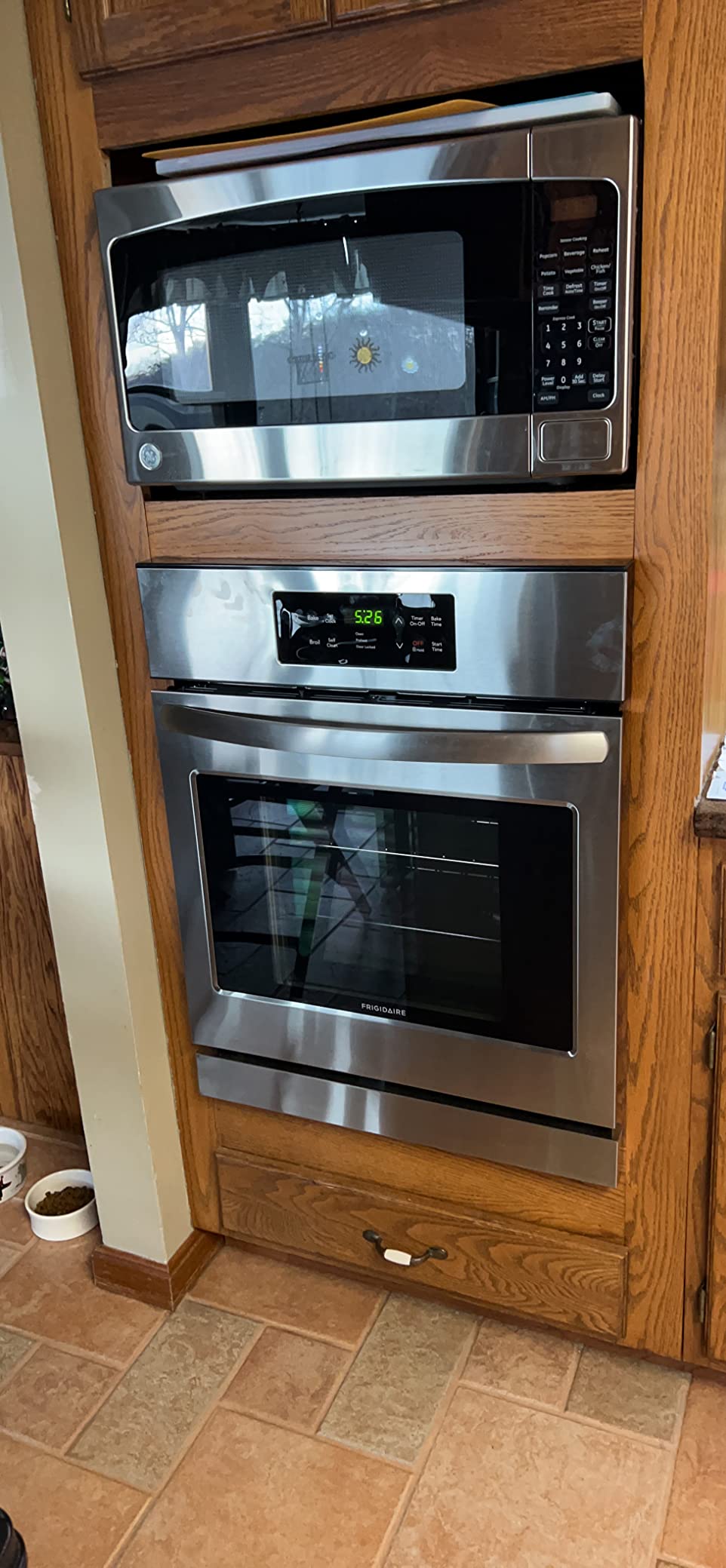 FFEW2426US 24" Single Electric Wall Oven with 3.3 cu. ft