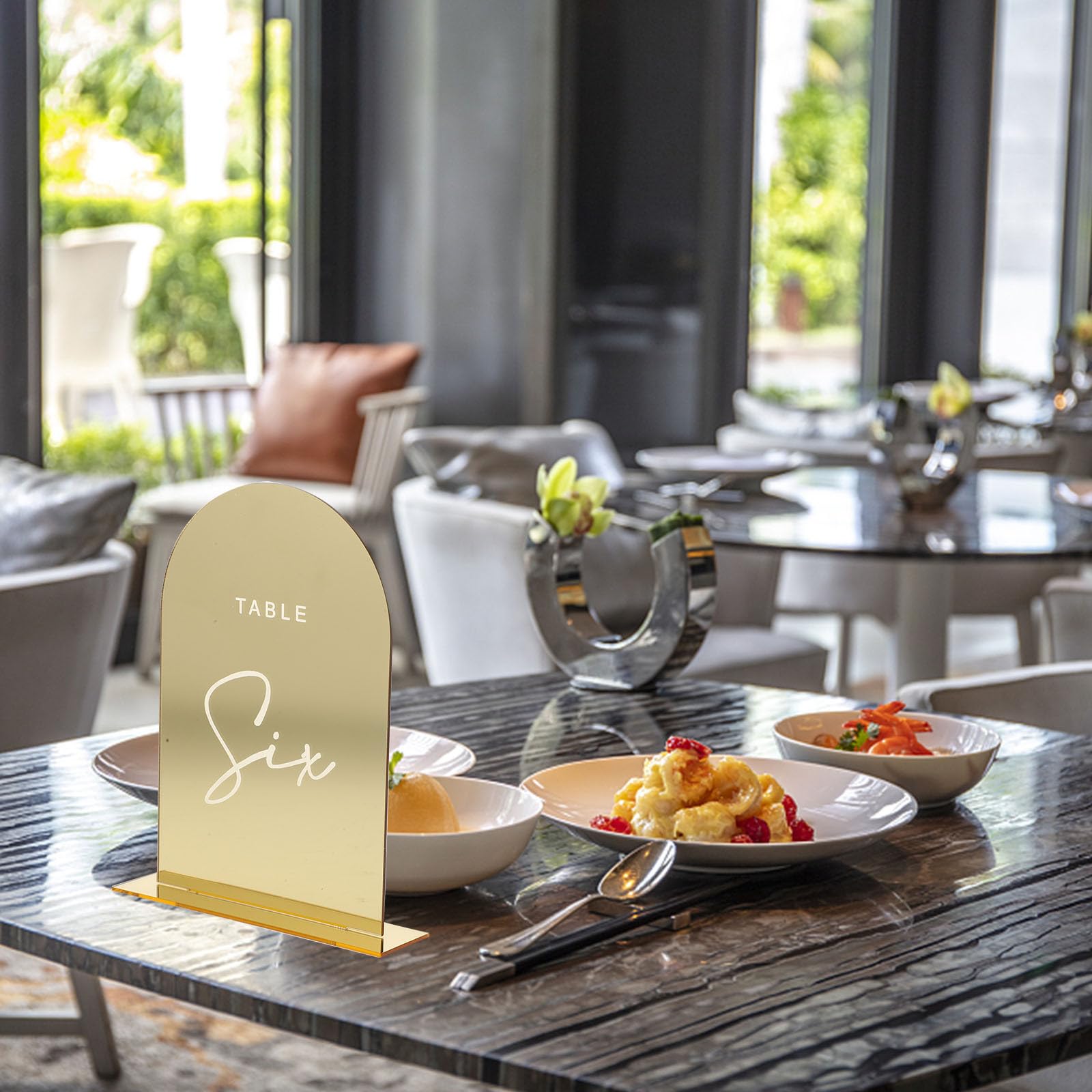 10 Stück Goldene Acryl Tischkarten für Hochzeiten und Verlobungsfeiern Leicht und Bruchsicher mit Edlem Design und Einzigartiger Lasergravur