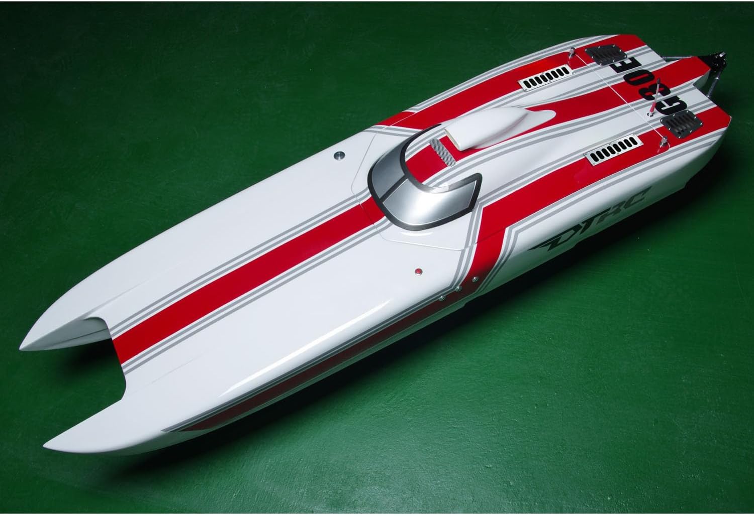 TOUCAN RC HOBBY G30E Made with 30CC Gasoline Racing ARTR RC Boat Model with Radio System for Ages 14+