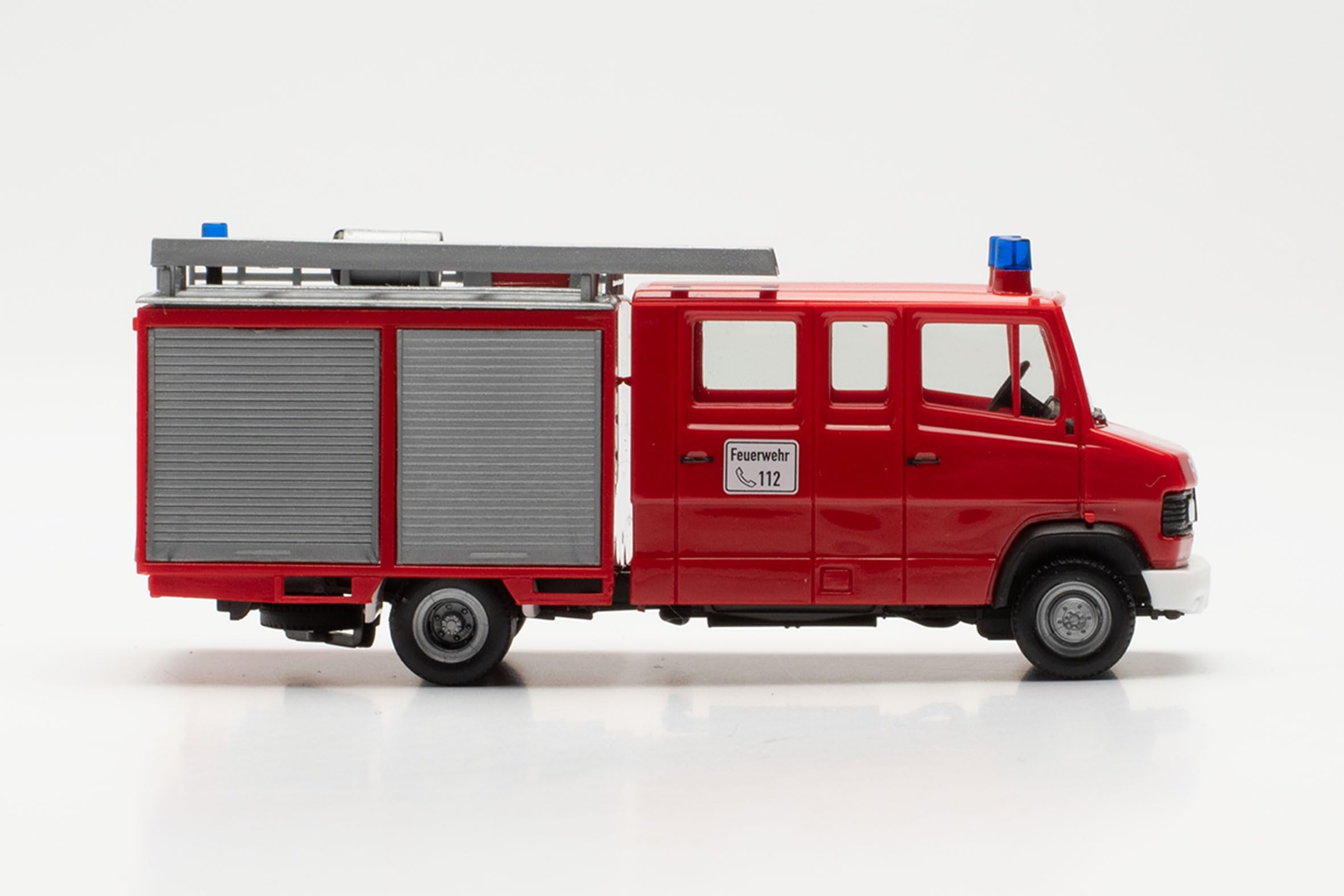Herpa Basic modello di camion Mercedes-Benz T2 LF 8/6 "vigili del fuoco", in scala 1:87, modello base economico, tedesco, statuetta plastica