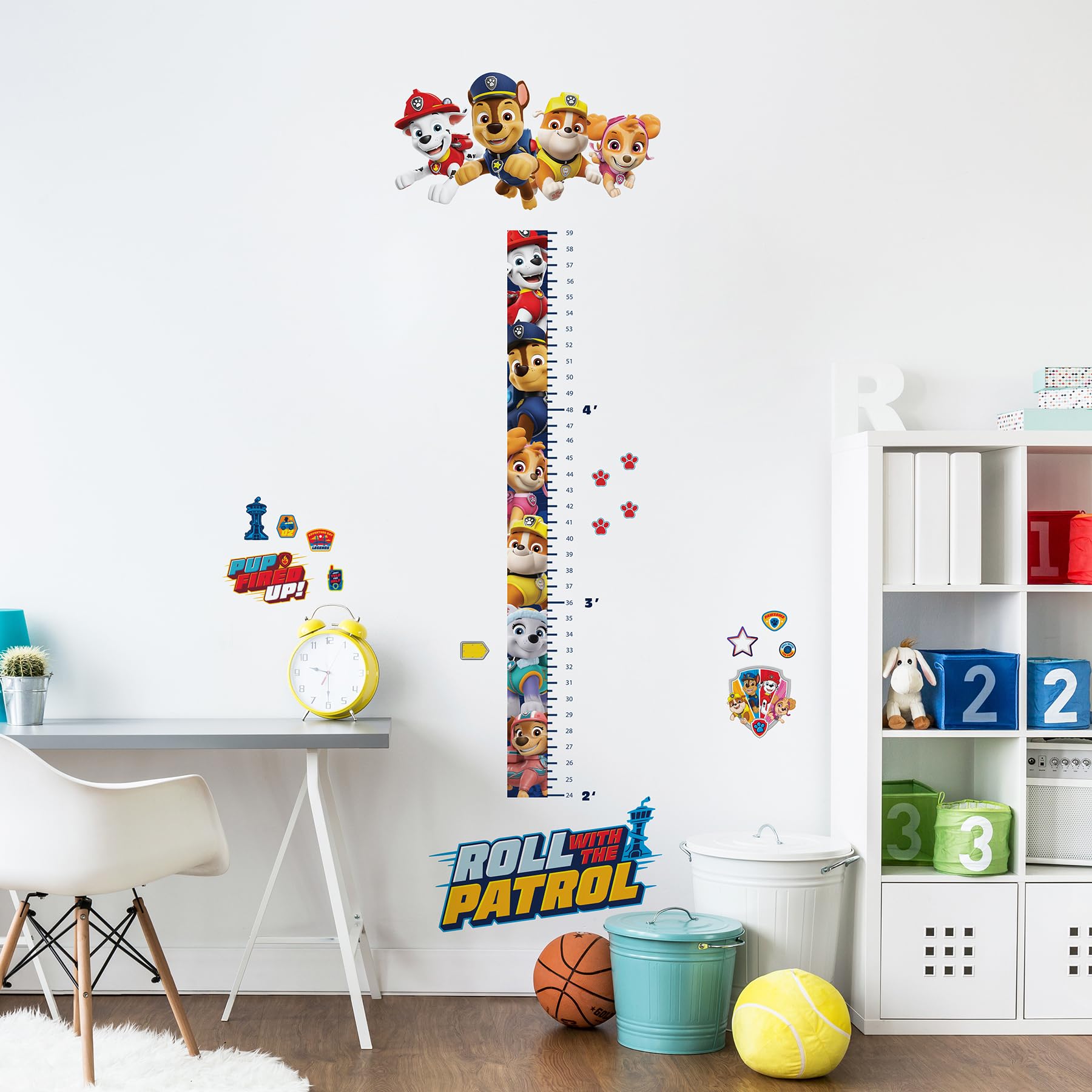 Snapklik.com : RoomMates Paw Patrol Friends Peel And Stick Growth Chart