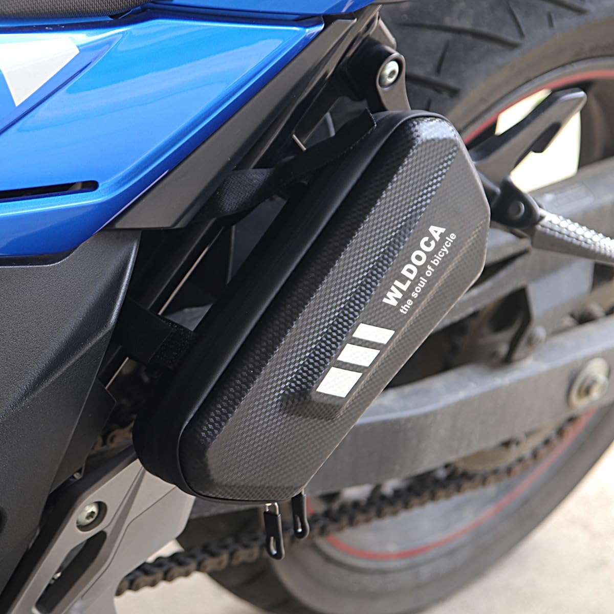 Confezione da 2 Borse Laterali Impermeabili per Moto in Eva - Borse Porta Attrezzi triangolari da 2 Litri per Viaggi e spostamenti in Moto con compatibilità con Portapacchi