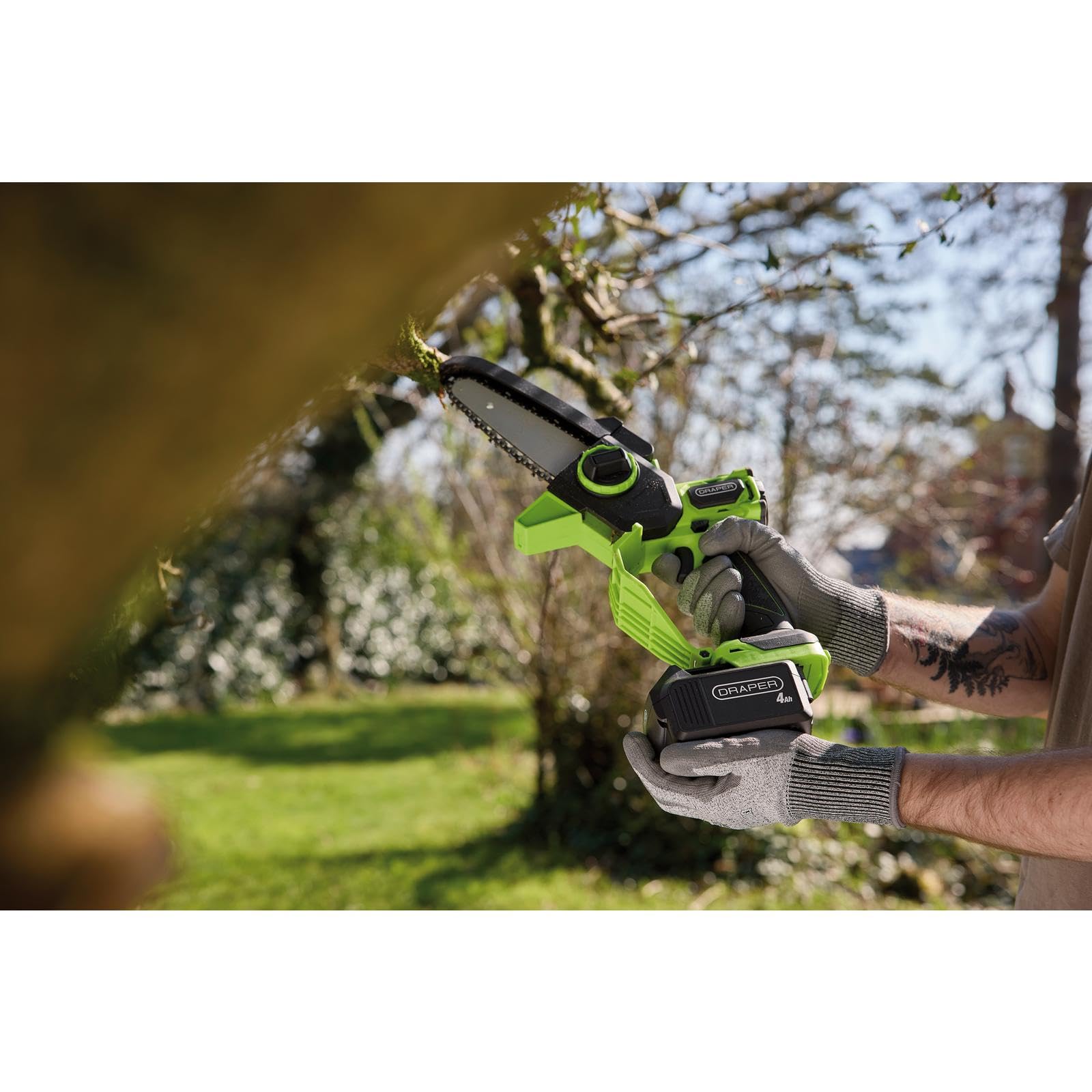 Draper 31872 Mini sierra de podar sin escobillas de 18 V, 1 batería de 4.0 Ah, 1 cargador
