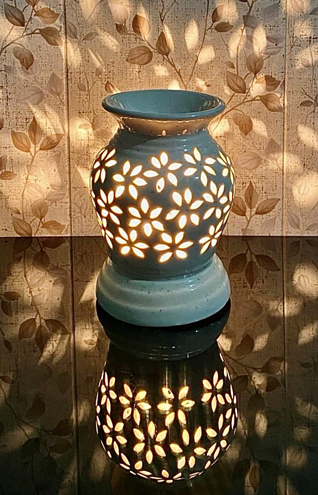 Ancient 22 Fragrance, Perfume Aroma, Essential Oil Ceramic Handcrafted Electric Diffuser, Burner, Lamps with One Extra Bulb Free