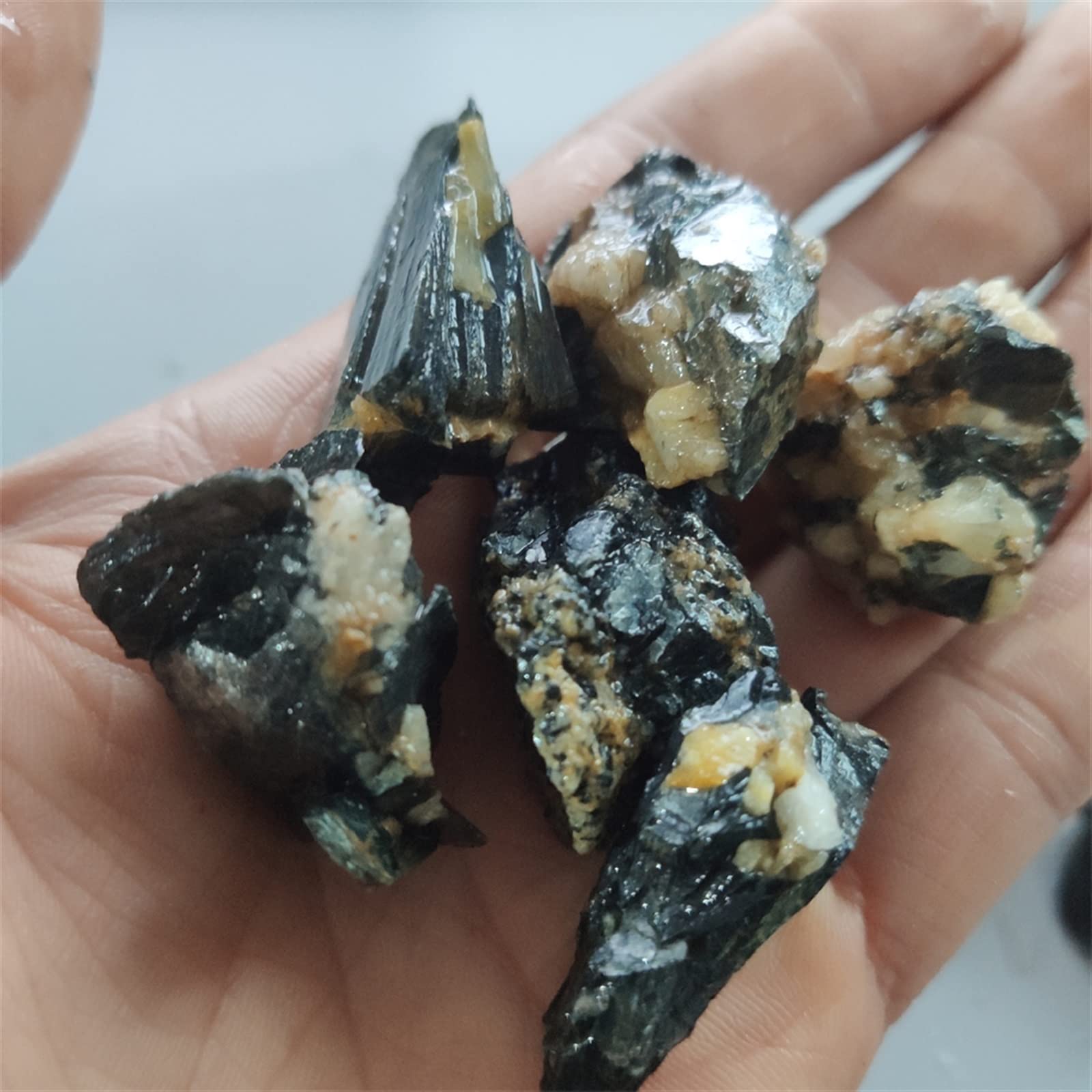 旧家蔵出希少レア時代キラキラ鉱石（おそらく黒雲母？）大小サイズ当時物コレクション 天然宝石・鉱石コレクション80種 A Bセット ー 三宝堂