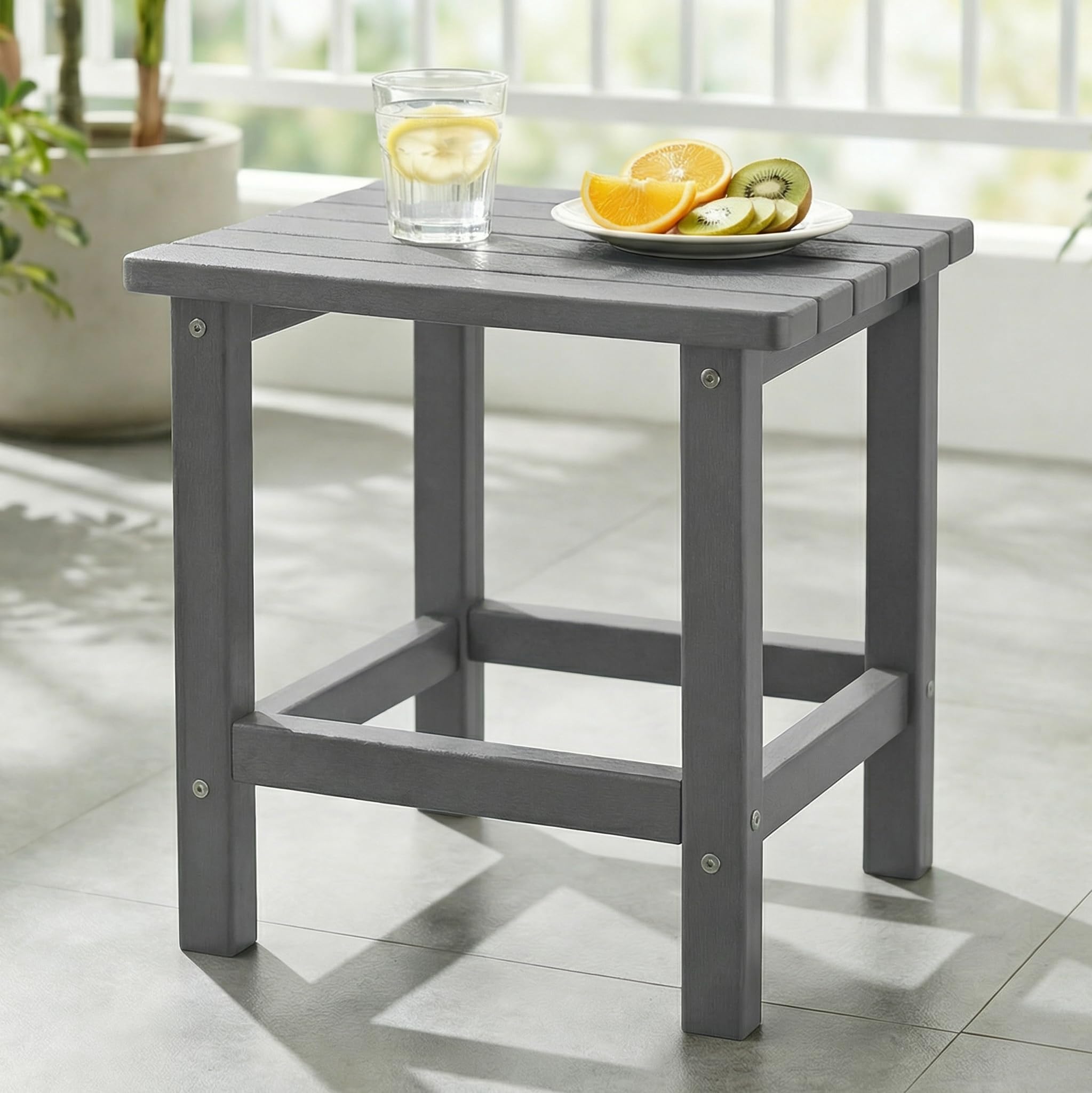 Table d'appoint Adirondack grise anti-UV : finis la décoloration et l'entretien fastidieux