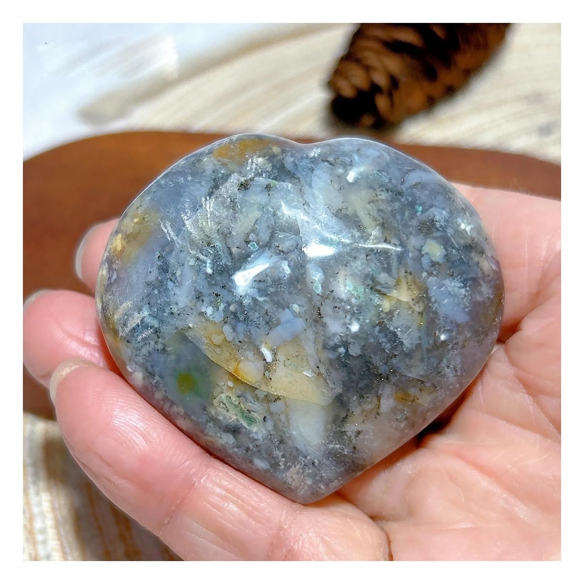 Jaspe cristal natural decorativo pulido de 136g en forma de corazón para coleccionistas