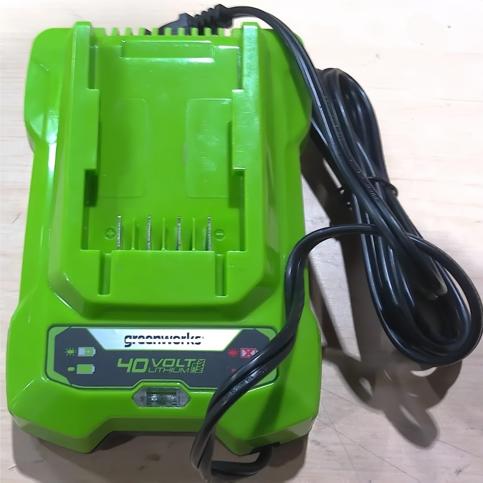 Akumulator litowy G40C 40 V, elektryczna piła łańcuchowa, kosiarka do trawy, piła do żywopłotów i gałęzi, ładowarka 2 A, 230 V. Kompatybilny z Greenworks 40 V. 29462 29472, elektryczne narzędzie ogrod