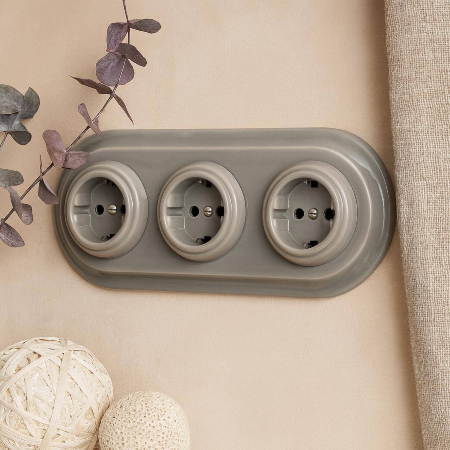 Unterputz Porzellan Retro Steckdose 3-fach, All-in-One, SET Serie PR1 graubeige