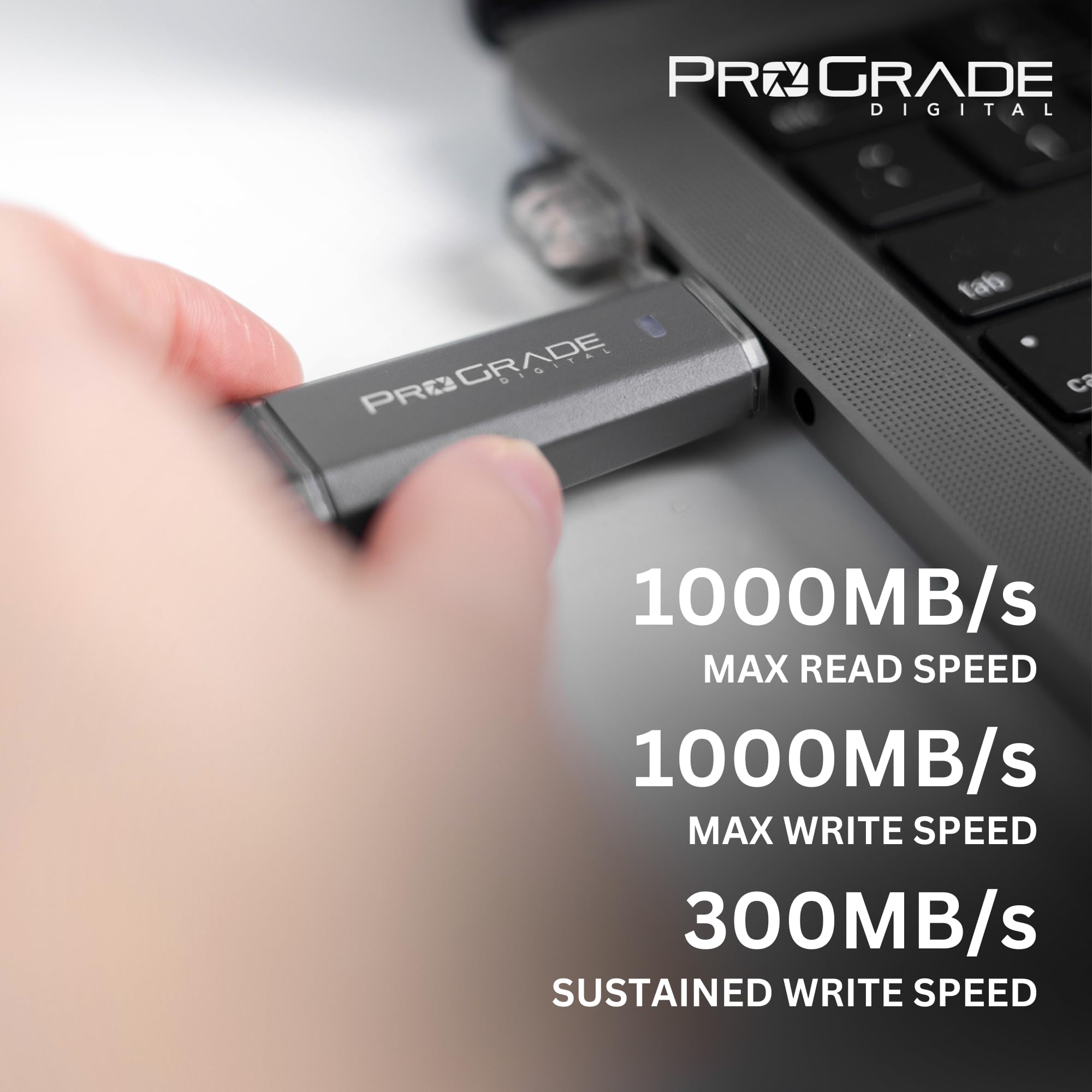 Amazon | ProGrade Digital 1TB ウルトラポータブル SSD USB-C and USB
