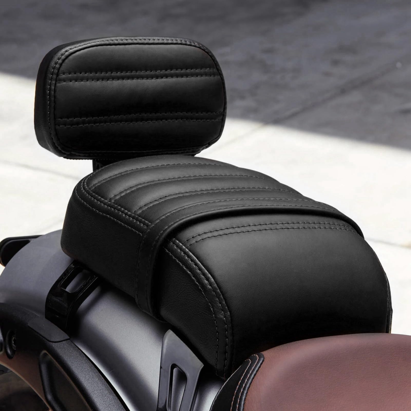 Indian Scout Bobber Zubehör,Powersports Sissy Bars,Beifahrersitz Hinten Mit Rückenlehnen-Kits Ersatz Für Indian Scout Bobber 2018-2021 (Schwarz)