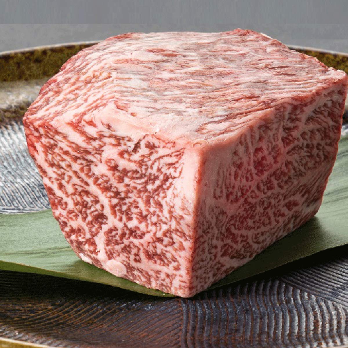 Amazon.co.jp: 九州産黒毛和牛 ランプ 塊肉 ブロック 300g 焼肉用
