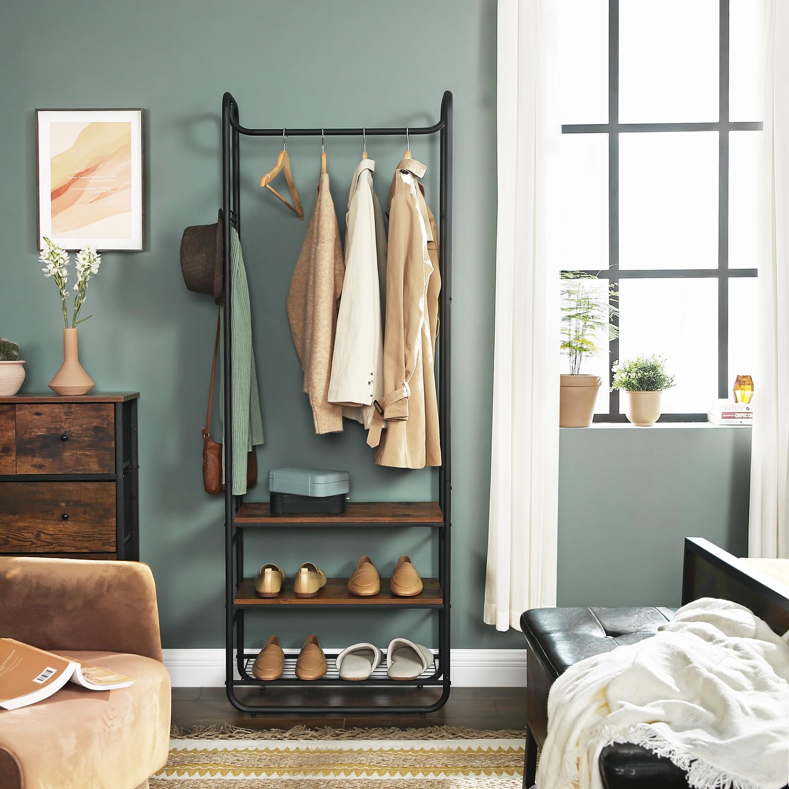 VASAGLE Garderobenständer, Garderobe, Kleiderständer, mit Schuhablage, Schuhregal, Flur, Schlafzimmer, 58 x 28 x 181 cm, Industrie-Design, braun + schwarz HSR81BX