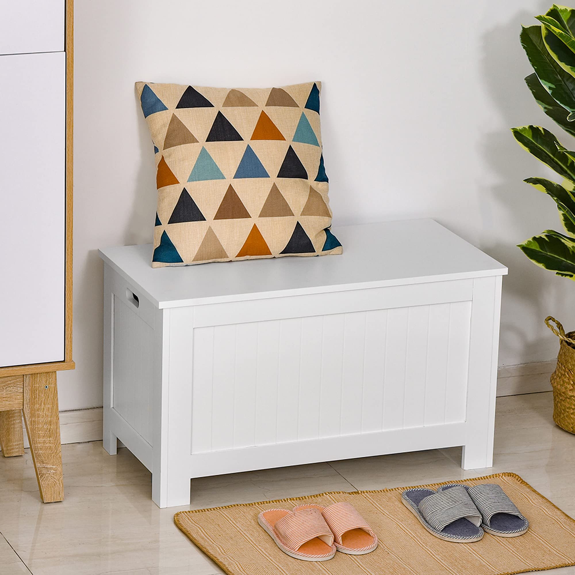 HOMCOM Panca Contenitore Multiuso in Legno MDF, 2 Maniglie e Apertura con Blocco di Sicurezza, 81x40x46cm, Bianco