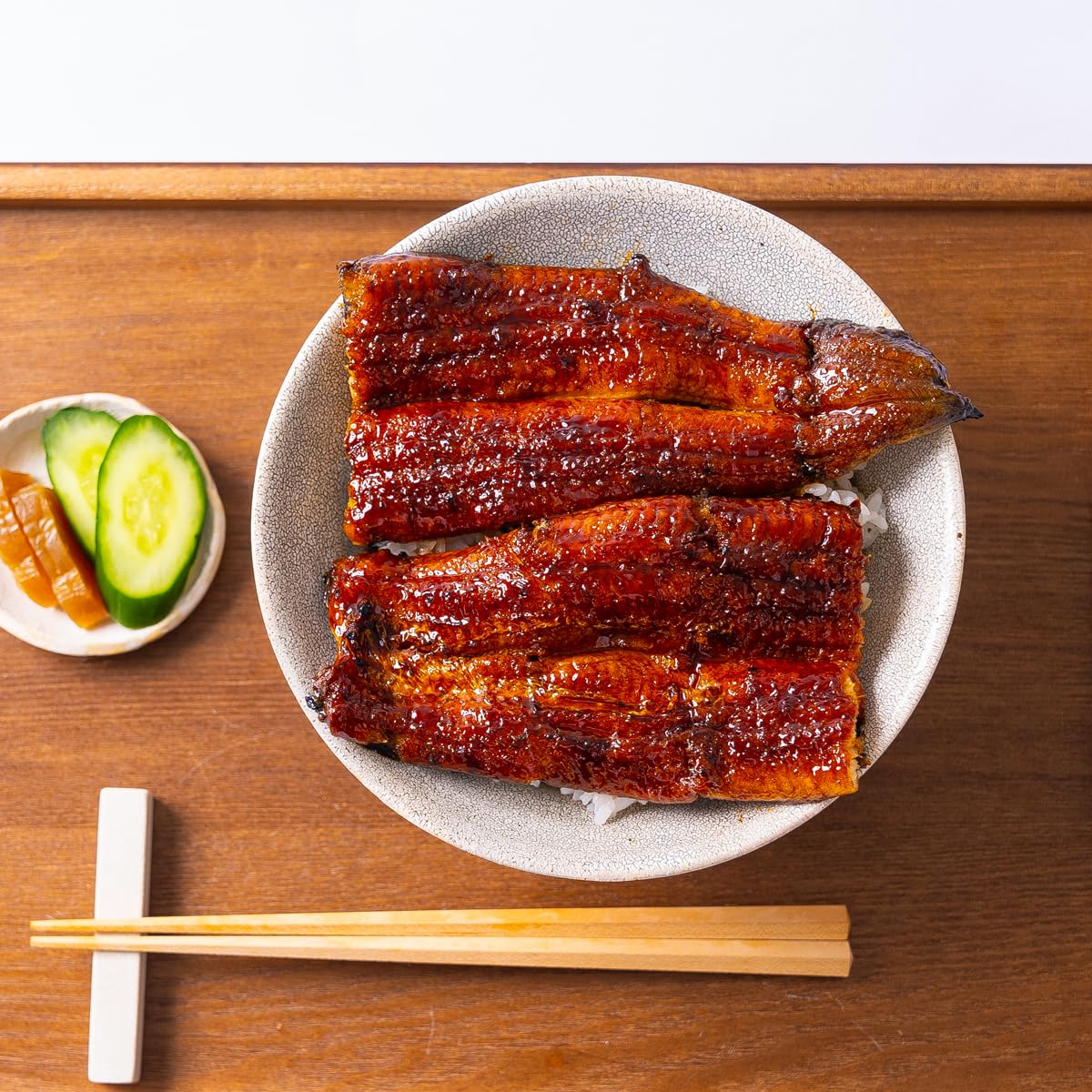 Amazon.co.jp: うなぎ研究所 三河一色産 うなぎ 蒲焼き 大サイズ(140g 