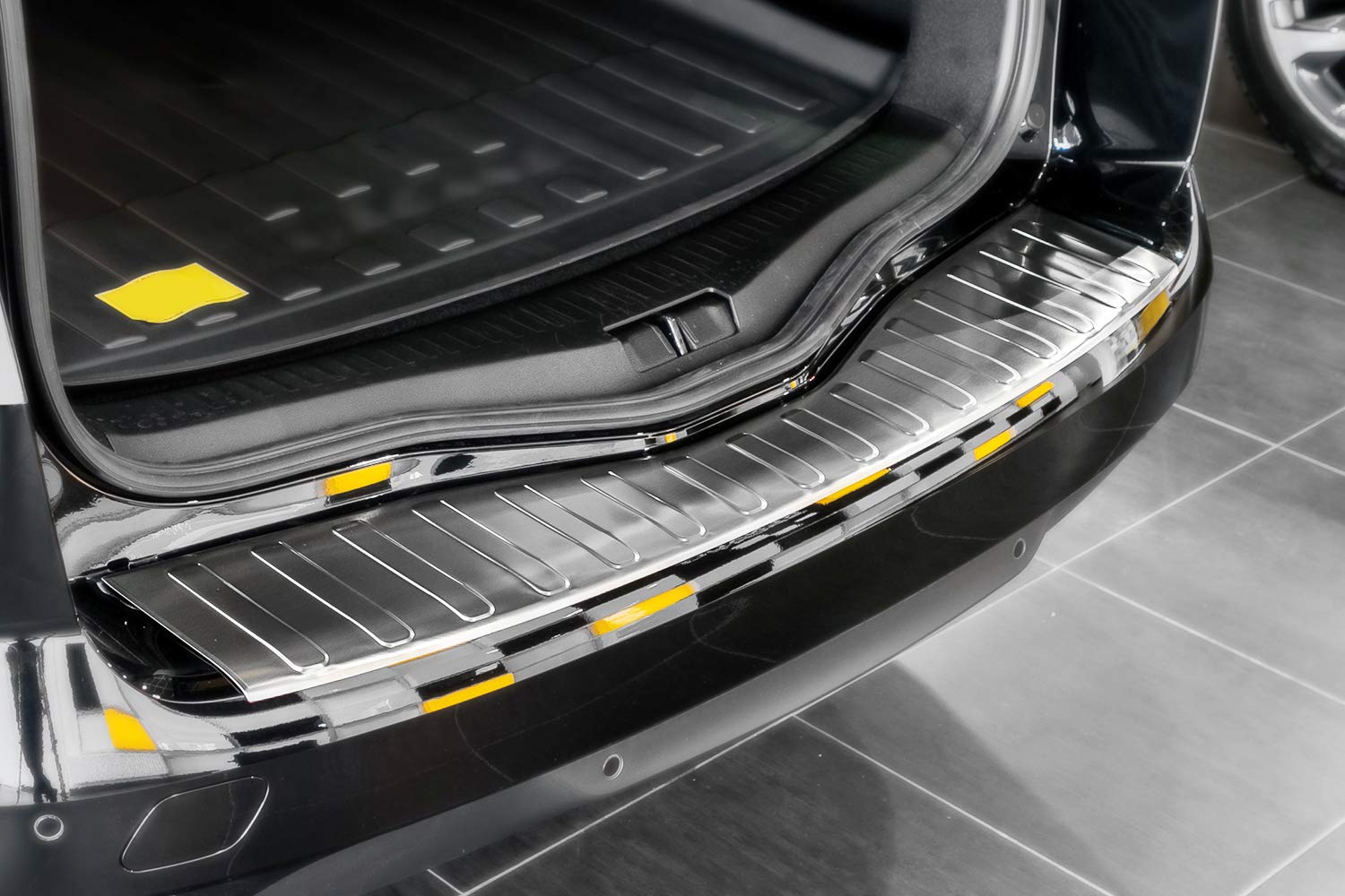 tuning-art BL935R Rear bumper protector with chamfer for Renault Mégane