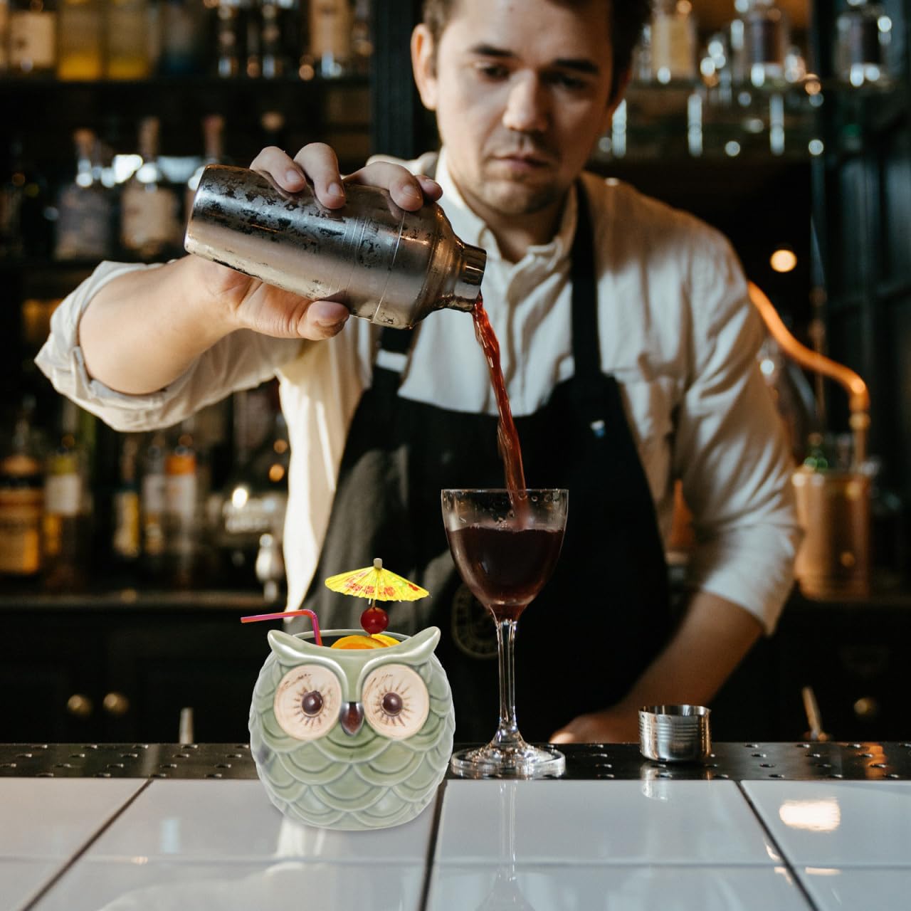 HOMSFOU Ceramic Owl Cocktail Glass - Creative Design for Home Bar, Parties, and Restaurants - 2.91 X 2.75 X 3.81 Inch