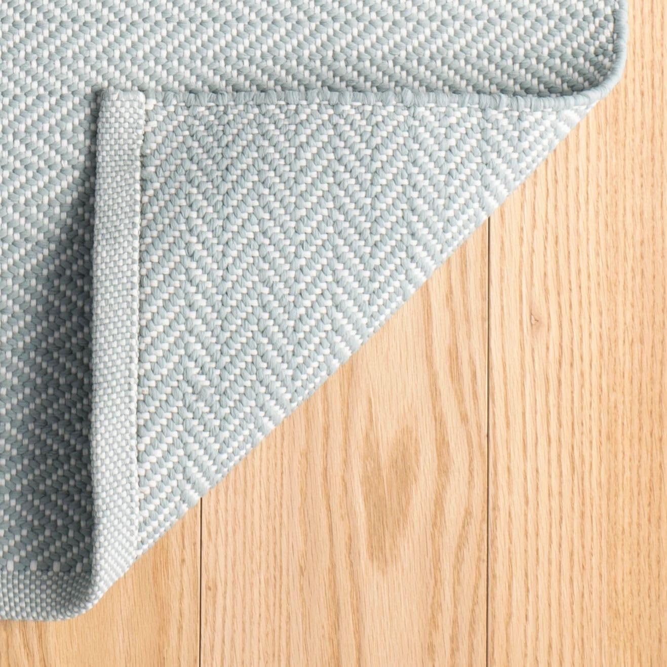Dash and Albert Herringbone Indoor/Outdoor Area Rug - 2' x 3' Light Blue & Ivory Geometric Handwoven Washable Accent Rug Durable, Fade Resistant, High Traffic