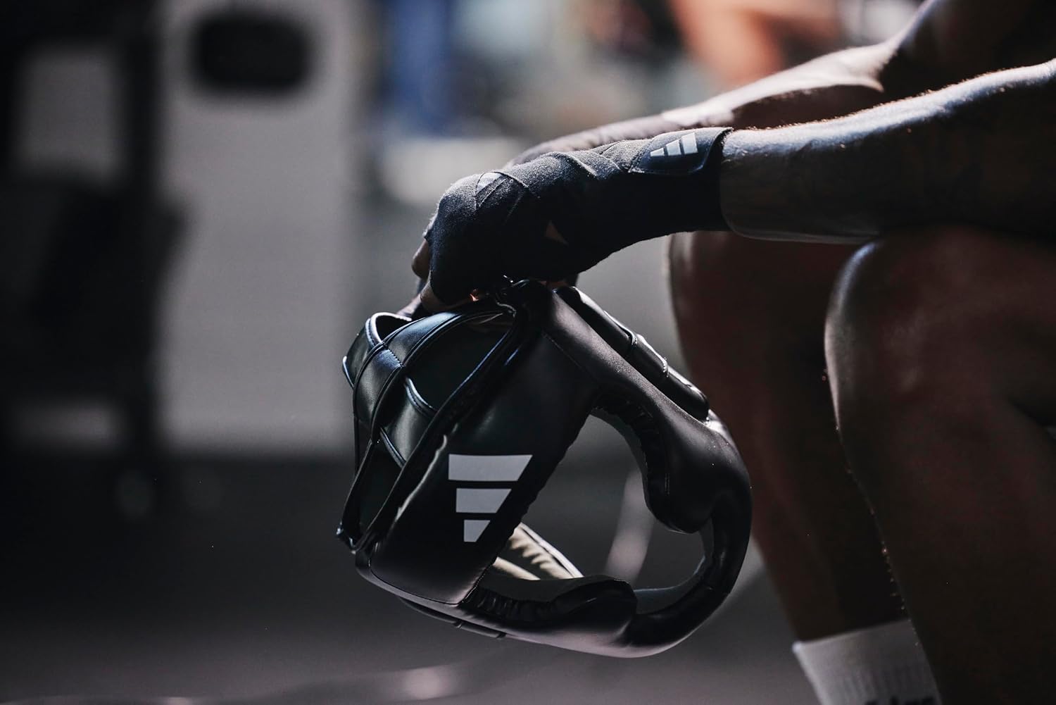 Adidas Advanced Boxing Headgear Head & Chin Protection for Boxing, MMA & Kickboxing Black S/M or L/XL