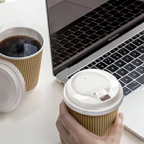 Miniatura 10 de Fit Meal Prep Paquete de 50 Vasos calientes desechables con tapas, 4 onzas marrones con aislamiento de doble pared con mangas onduladas, tazas de