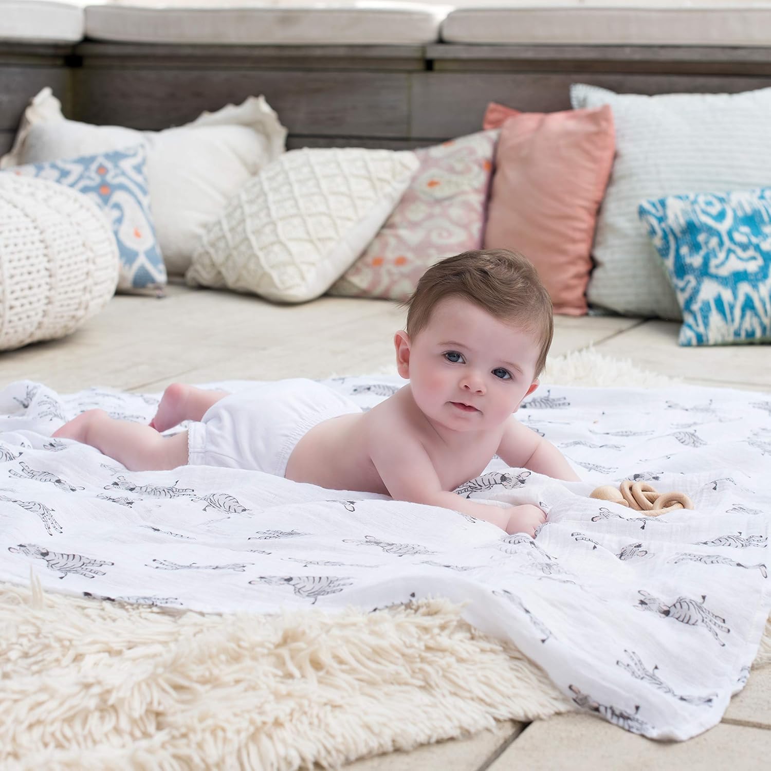 aden + anais essentials - 4 Maxi-langes pour bébé en mousseline 100 % coton - Pack de 4 - Langes ultradoux et légers - Multi usages - Imprimé Safari Babes - Garçon et fille - 112 cm x 112 cm
