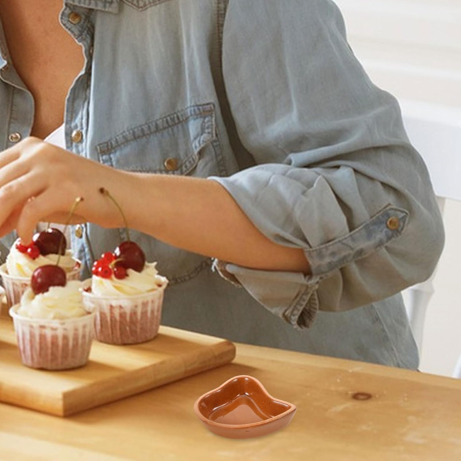 Cabilock Ceramic Ramekin for Pudding Creme Brulee Lava Cakes Heart Shaped Custard Cup Souffle Dish Porcelain Dipping Sauce Bowl