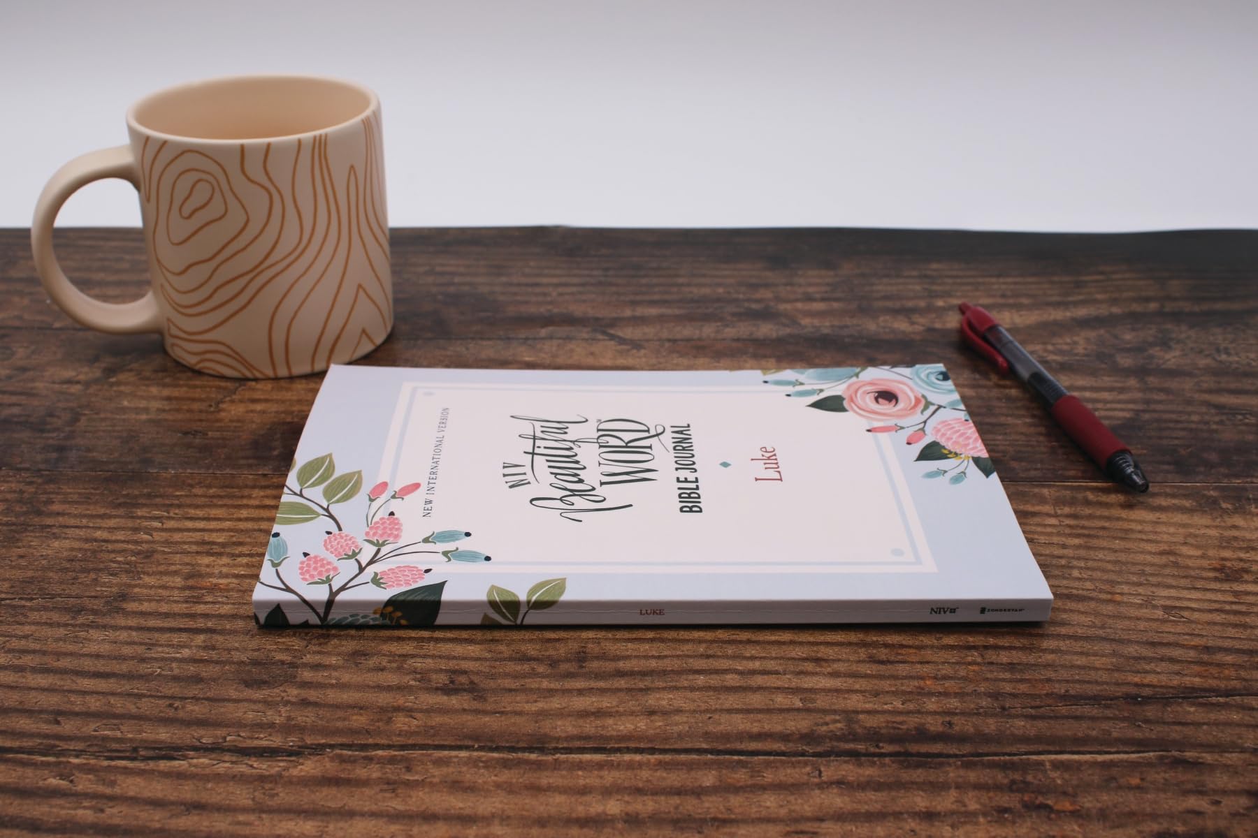 NIV, Beautiful Word Bible Journal, Luke, Paperback, Comfort Print - Image 6