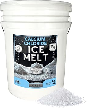 سطل Home and Country USA 30 رطلاً - كريات كلوريد الكالسيوم لإذابة الجليد - سريع المفعول وآمن على الأسطح - مثالي للممرات والأرصفة والمداخل