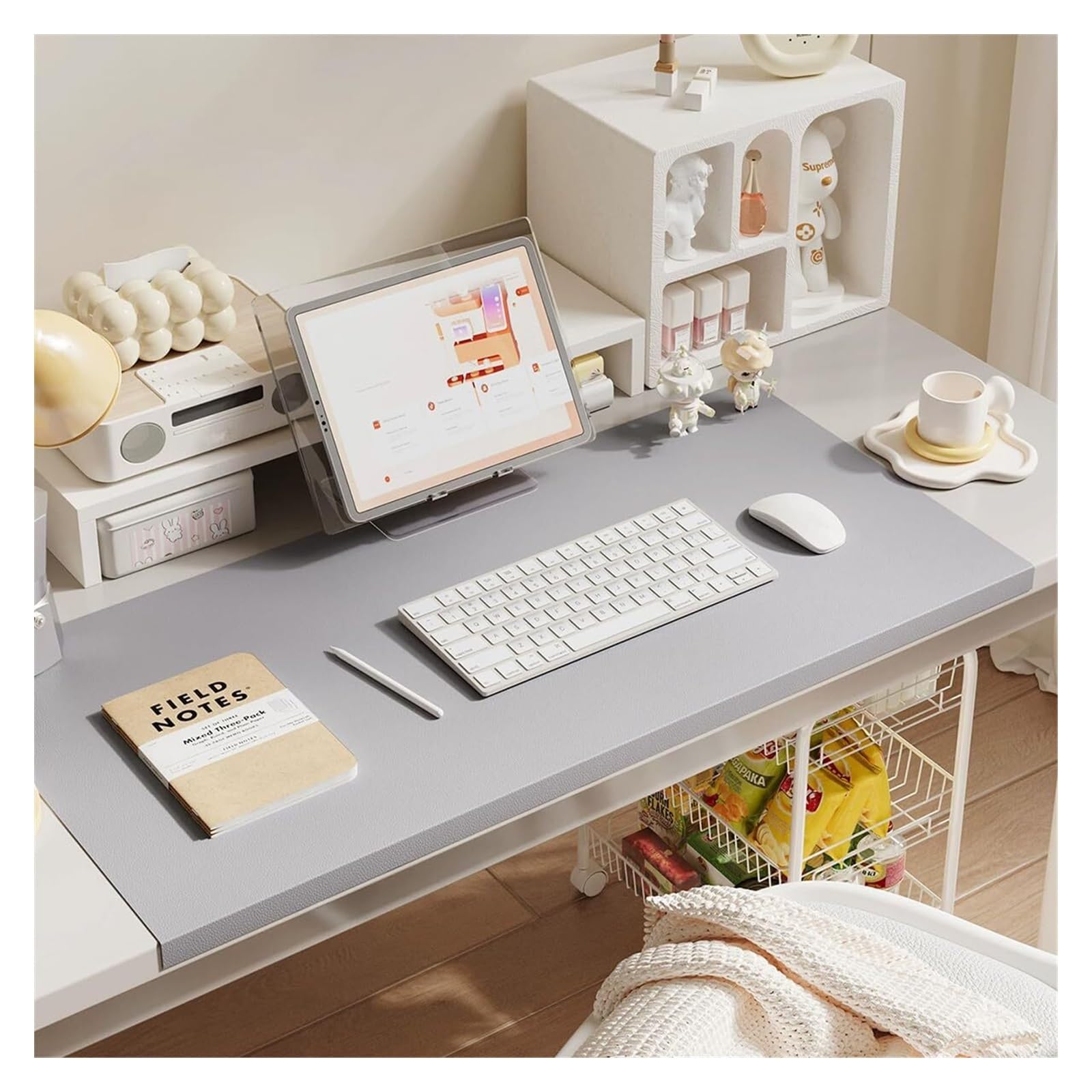 Schreibtischunterlage mit Kantenschutz – Verlängertes Tastatur- & Mauspad, wasserdicht, rutschfest für Büro, Arbeit, Schreiben & Studium(Schwarz,140x60cm)