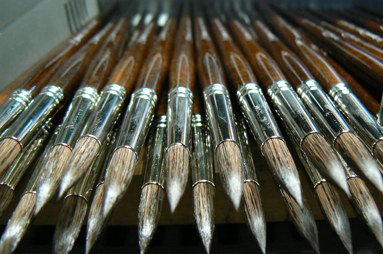 Escoda, Aquarell Künstler-Set Michael Solovyev, Größe 2, 10, 12, 3 Pinsel, Natur-Synthetik, Tame + Toray-RMix (90 % Gold-Toray – 10 % Rotmarder) + Tendo, Liner + Runder Spitzpinsel + Runder Mop-Pinsel