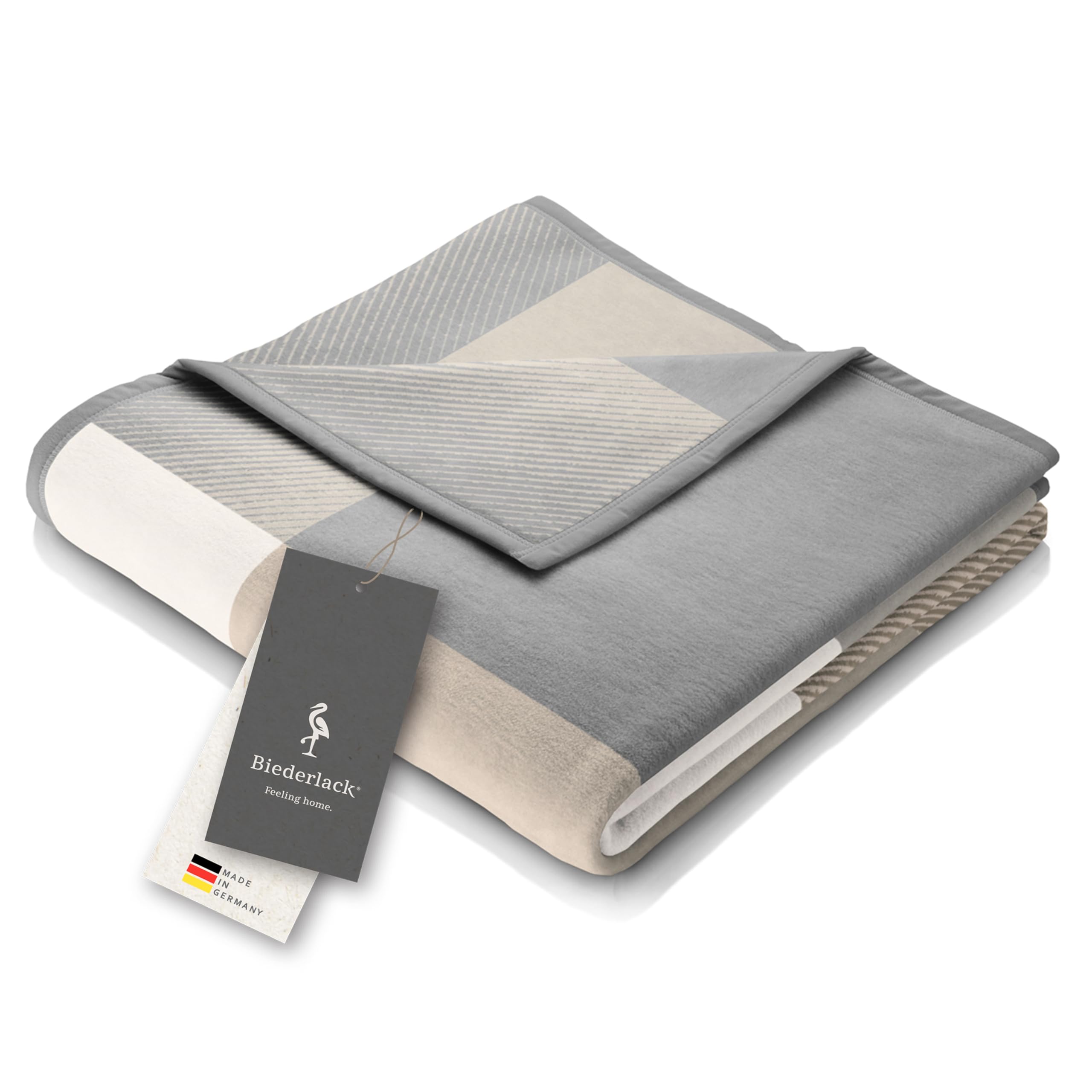biederlack® weiche Kuscheldecke Across Beige, Sofadecke in 150x200 cm | Made in Germany, Wohndecke aus Baumwollmischgewebe, Couchdecke in grau-beige, karierte Tagesdecke, OEKO-TEX Made in Green