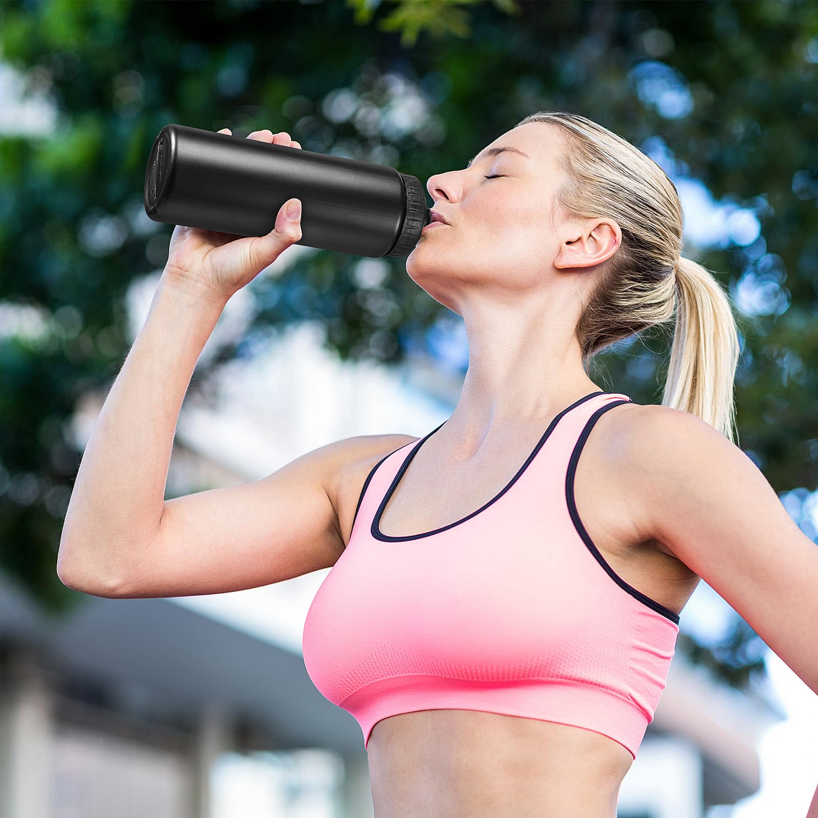 Dandat Wiederverwendbare Wasserflaschen für Jungen und Erwachsene, 680 ml, Kunststoff, mit Zugverschluss, Team-Sportflaschen für Fitnessstudio, Fußball, Cheer, Partyzubehör, Schwarz, 50 Stück
