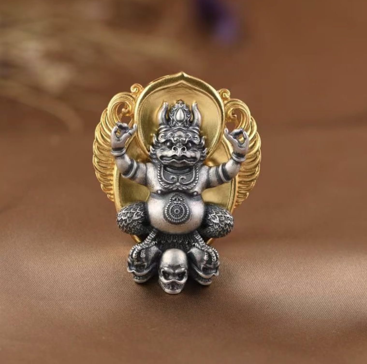 Original Tibetan style men's and women's ethnic style Golden Winged Dapeng Bird Jialouluo silver Necklace Pendant