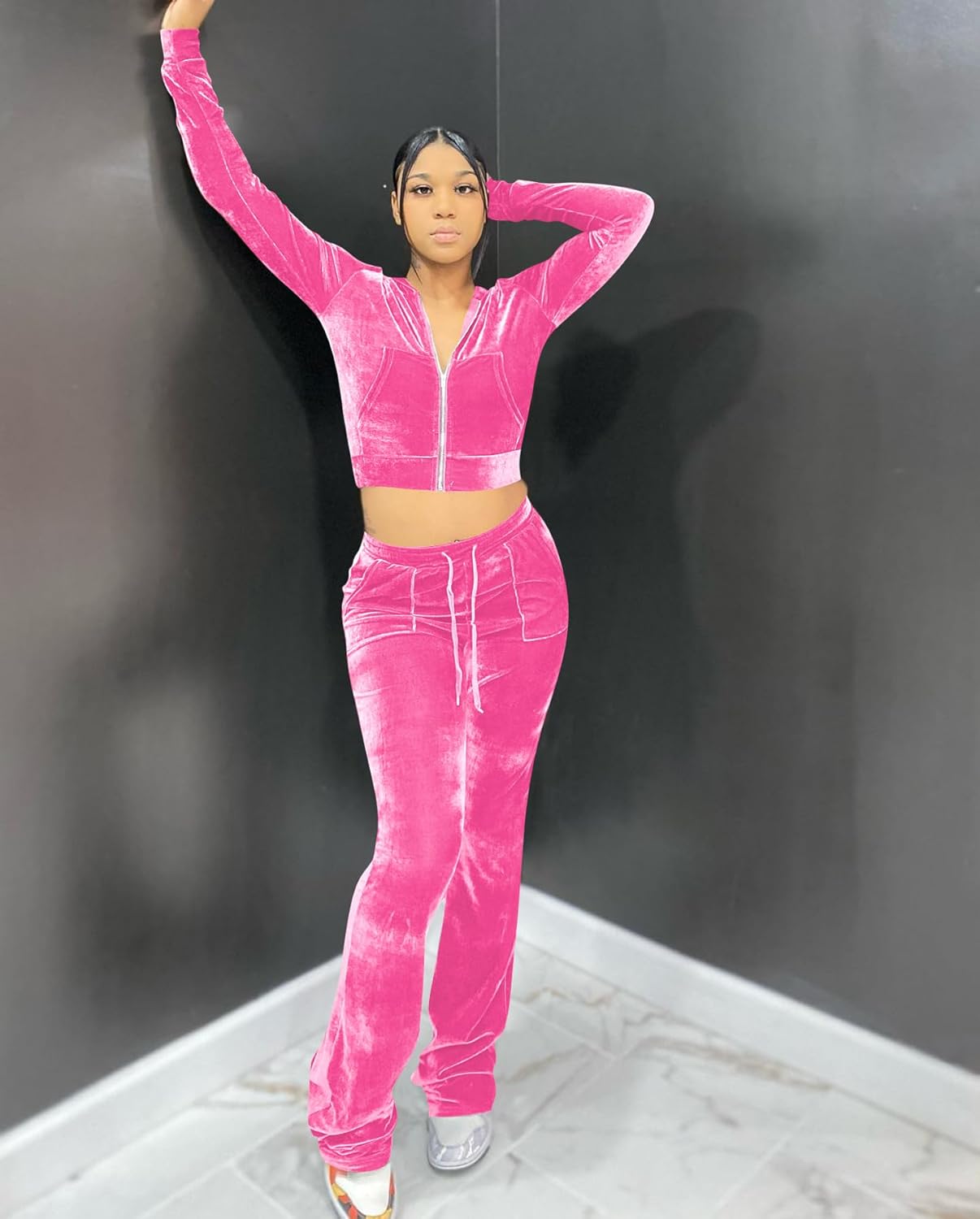 yidengymx Womens 2 Piece Velour Tracksuit Two Piece Outfits for Women Long Sleeve Zip Up Crop Tops Sweatpants Sets Pockets - Image 4