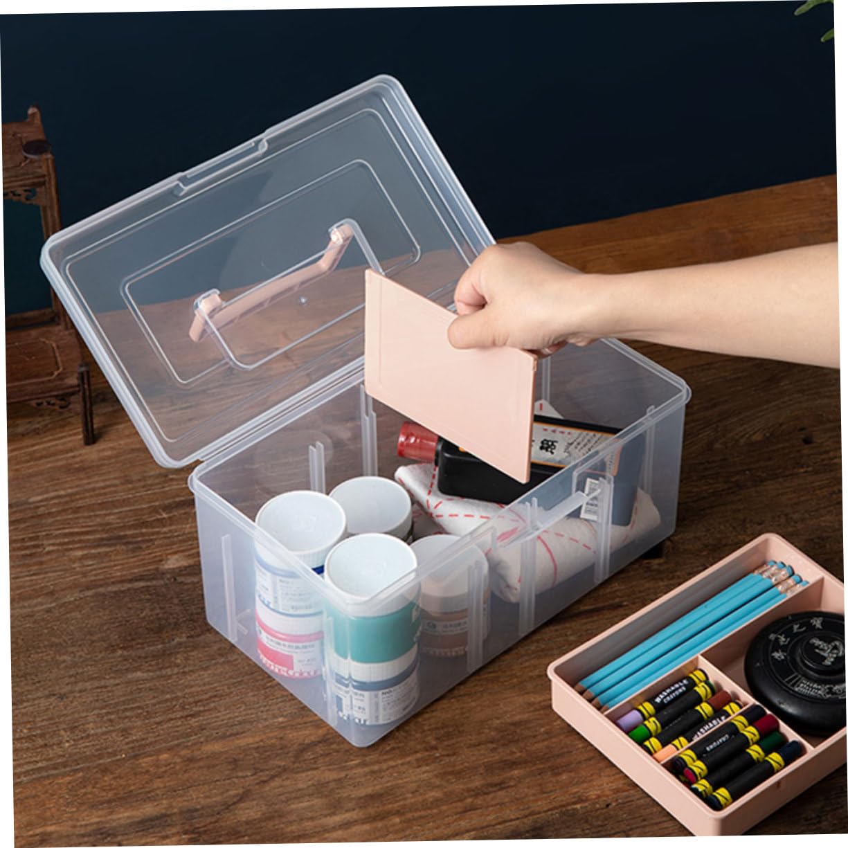 Scatola Organizer Multifunzione Rosa in Pp Trasparente con Manico | Struttura a Doppio Livello, Design Robusto Resistente a Deformazioni, per Accessori Creativi e Piccoli Oggetti