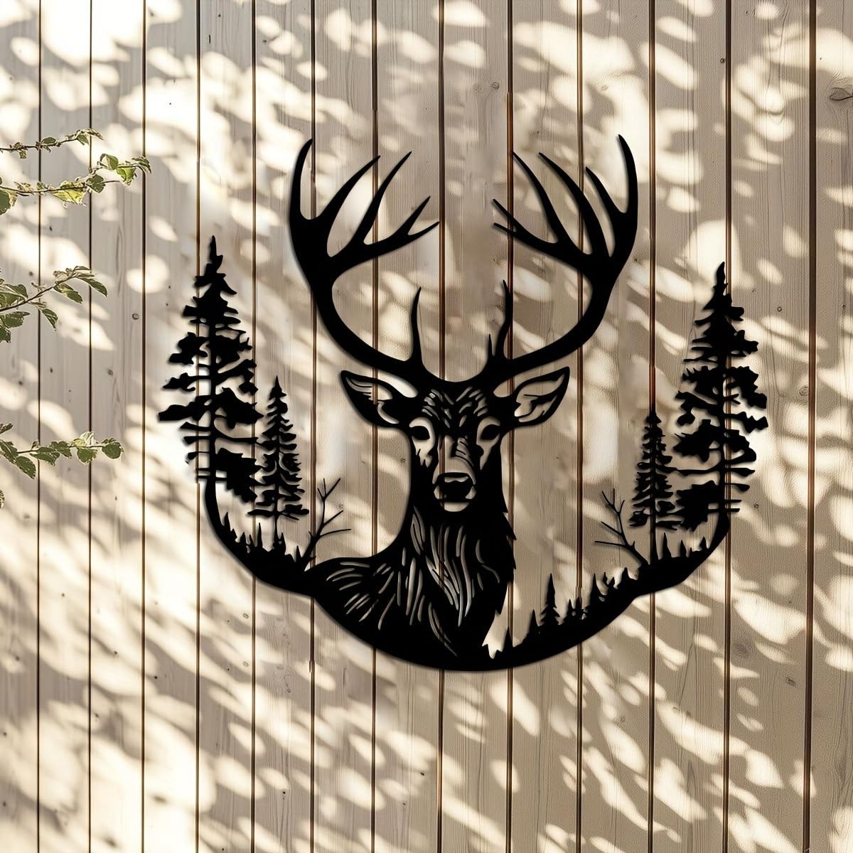 Decoración de pared abstracta contemporánea de metal con ciervo y árbol - 40 x 35,5 cm. Escena rústica de bosque de hierro con majestuoso ciervo. Para interiores y exteriores, ideal para el hogar