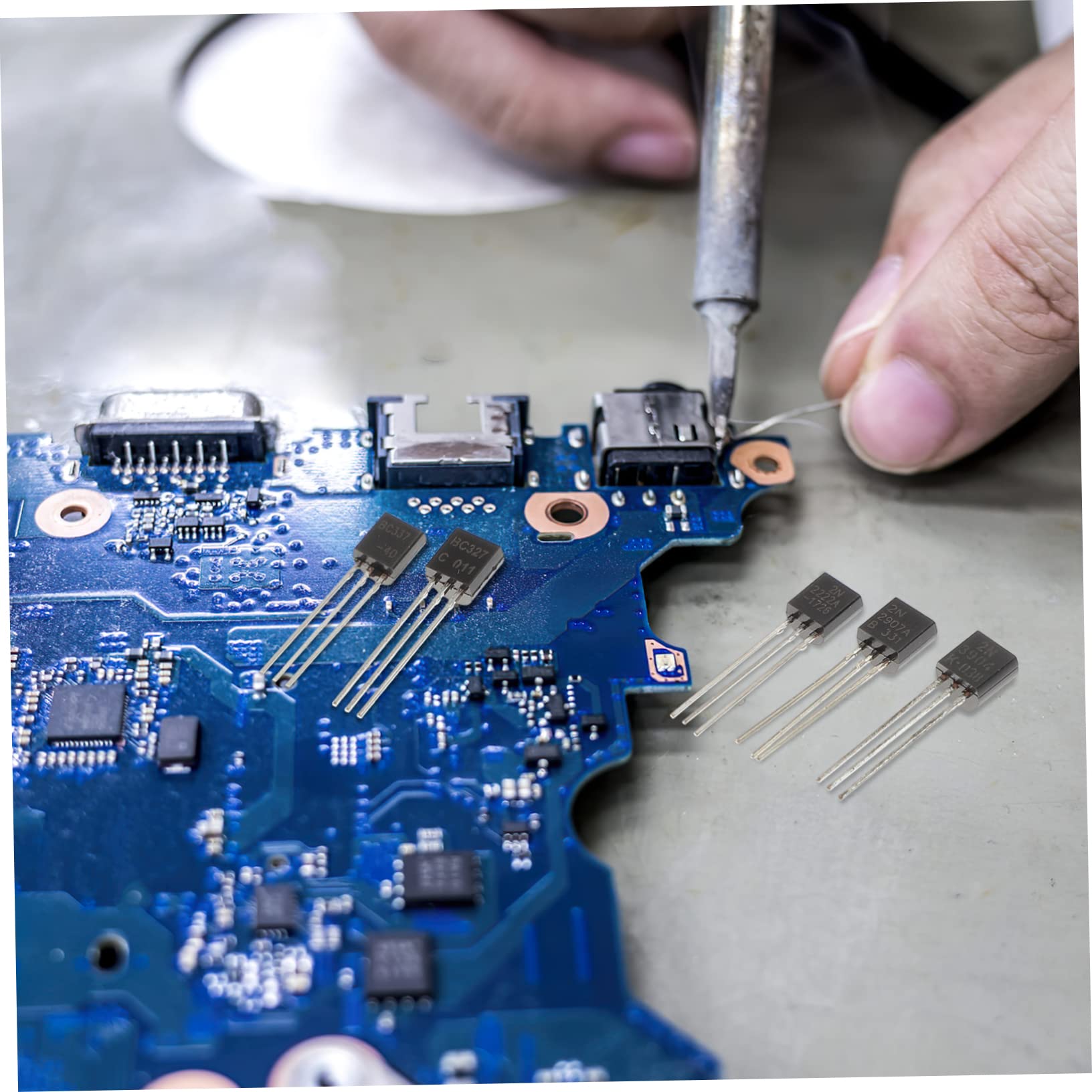 Gatuida 800pezzi Kit Assortimento Transistor Per Elettronica Varie Specifiche Per Esperimenti e Progetti Fai Da Te