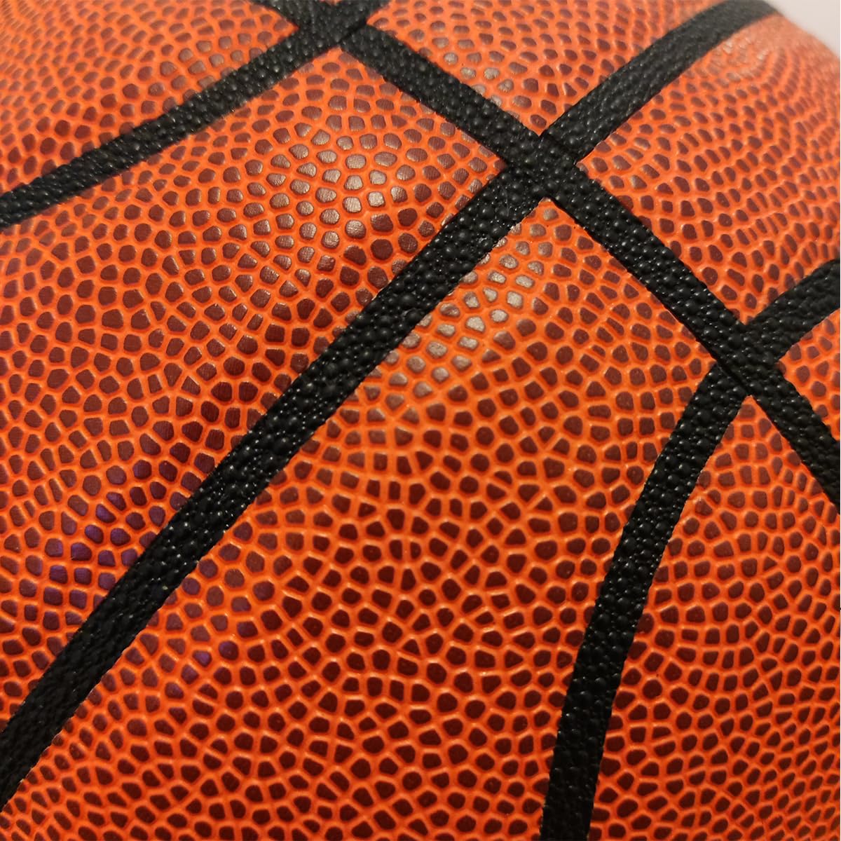 Ballon De Basket-ball Dessiné à La Main Pour Un Jeu De Basket-bol Isolé