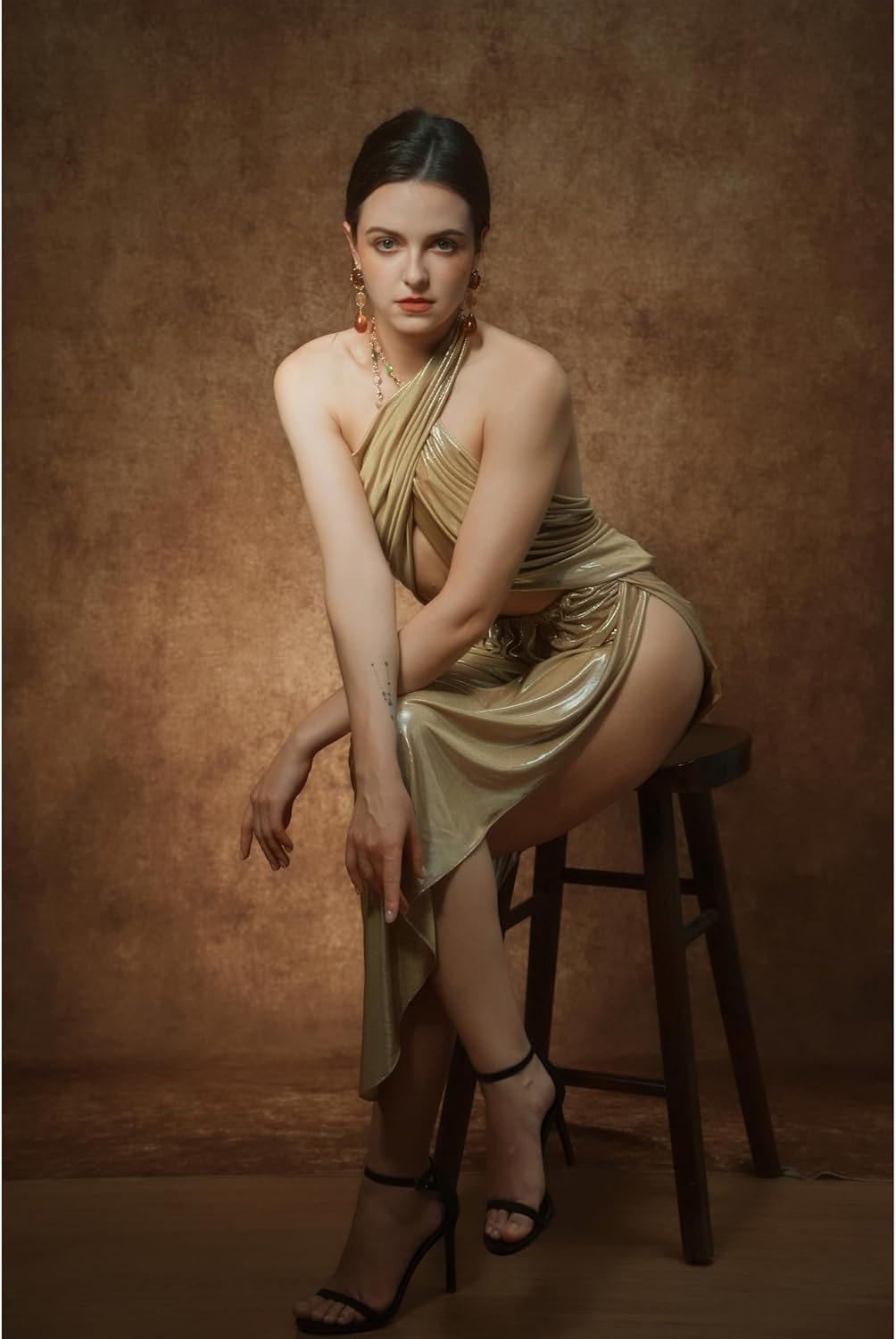 UrcTepics 8×10 ft Brown Fabric Photo Backdrops, Classic Abstract Texture Backdrop for Headshots and Portraits, Vintage Photography Background for Studio and Events.