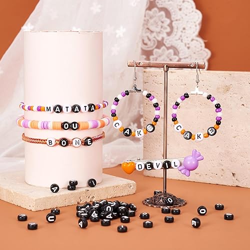 Vista 111 de FASHEWELRY 300 cuentas de letras acrílicas blancas de 0.236 x 0.236 pulgadas (0.236 x 0.236 in), cuentas del alfabeto para hacer pulseras