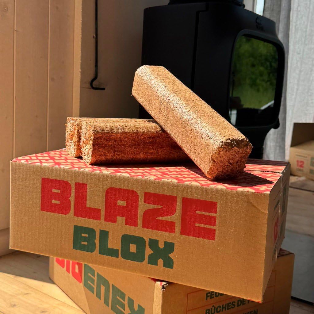 BlazeBlox Feuerbriketts | 100% Weichholz-Sägemehl, Feuerbriketts | Jeder Briketts-Karton enthält 12 Briketts und wiegt 20 kg (8 x 20kg Karton)