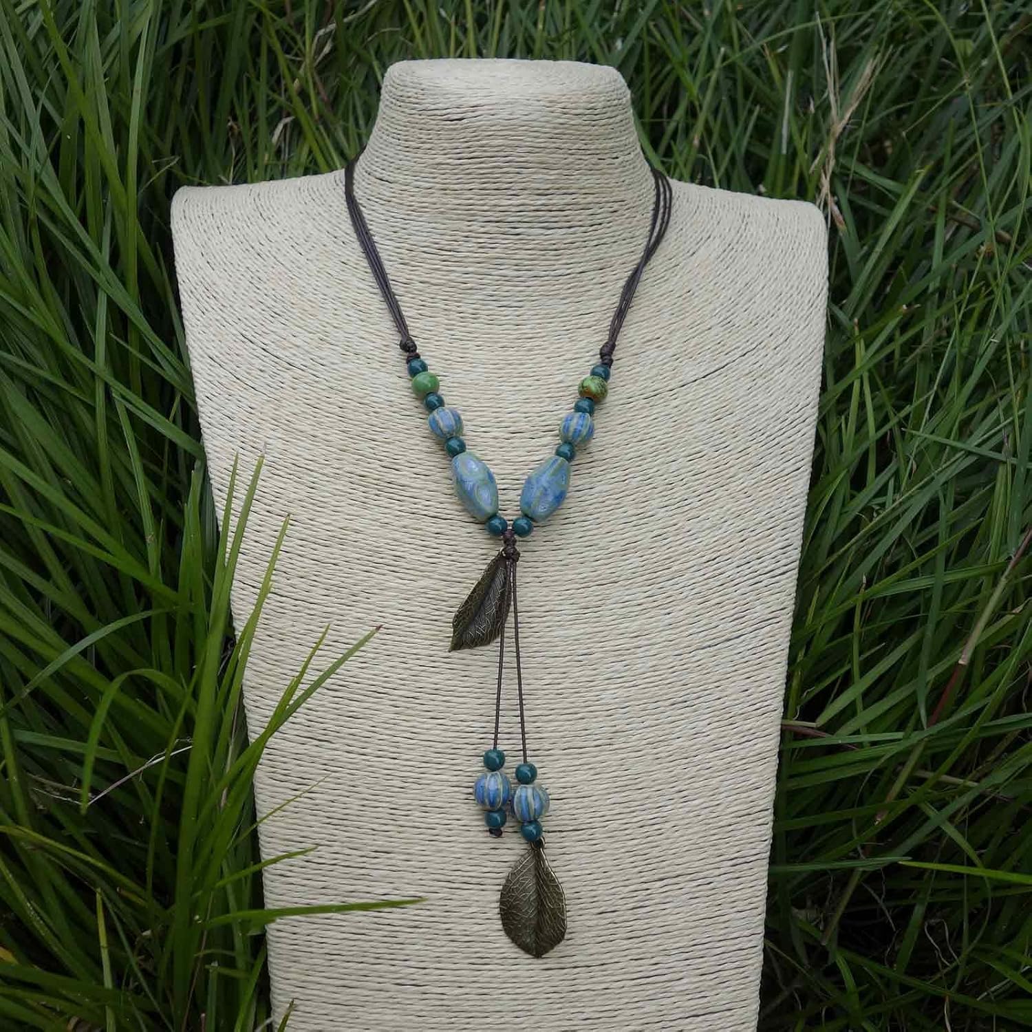 Boho Ceramic Bead Y-Necklace for Women, Adjustable Cord Statement Necklace with Zinc Alloy Leaf Pendant, Handmade Purple White Bohemian Jewelry for Festival and Casual Wear - Image 5