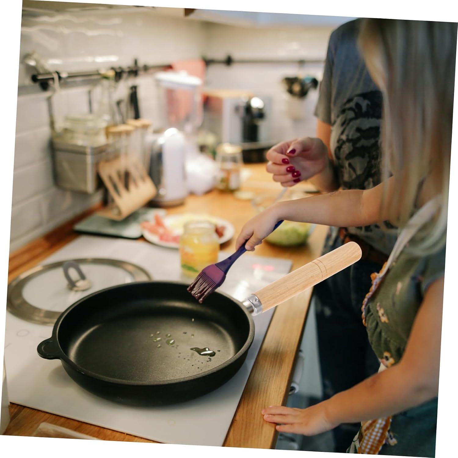 Wooden Pot Handle Replacement Ergonomic Grip for Cookware Fits Various Pans Hardwood Design Easy Installation Anti-scalding and Use Kitchen Essential
