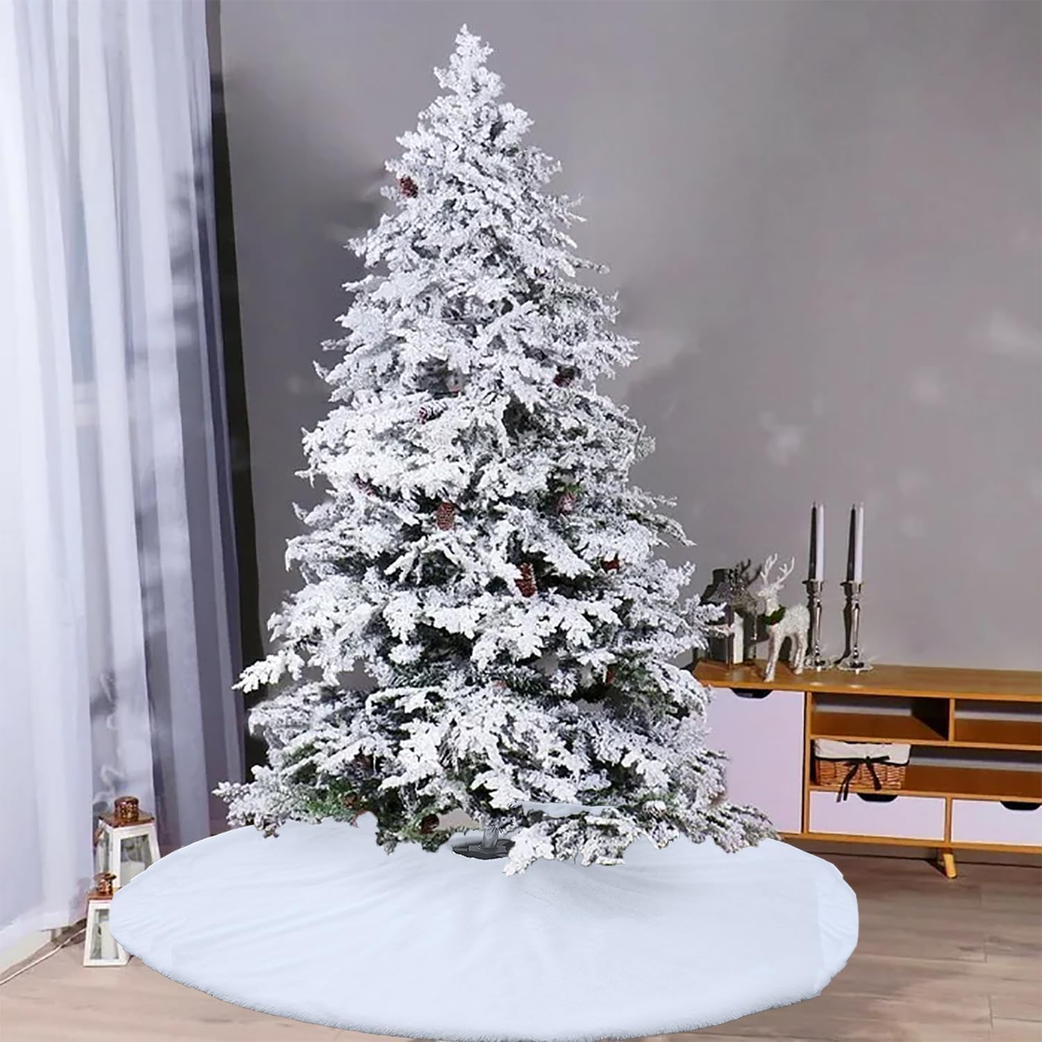 72 Inch White Christmas Tree Skirt, Faux Fur Large Christmas Tree Skirt Holiday Xmas Decorations
