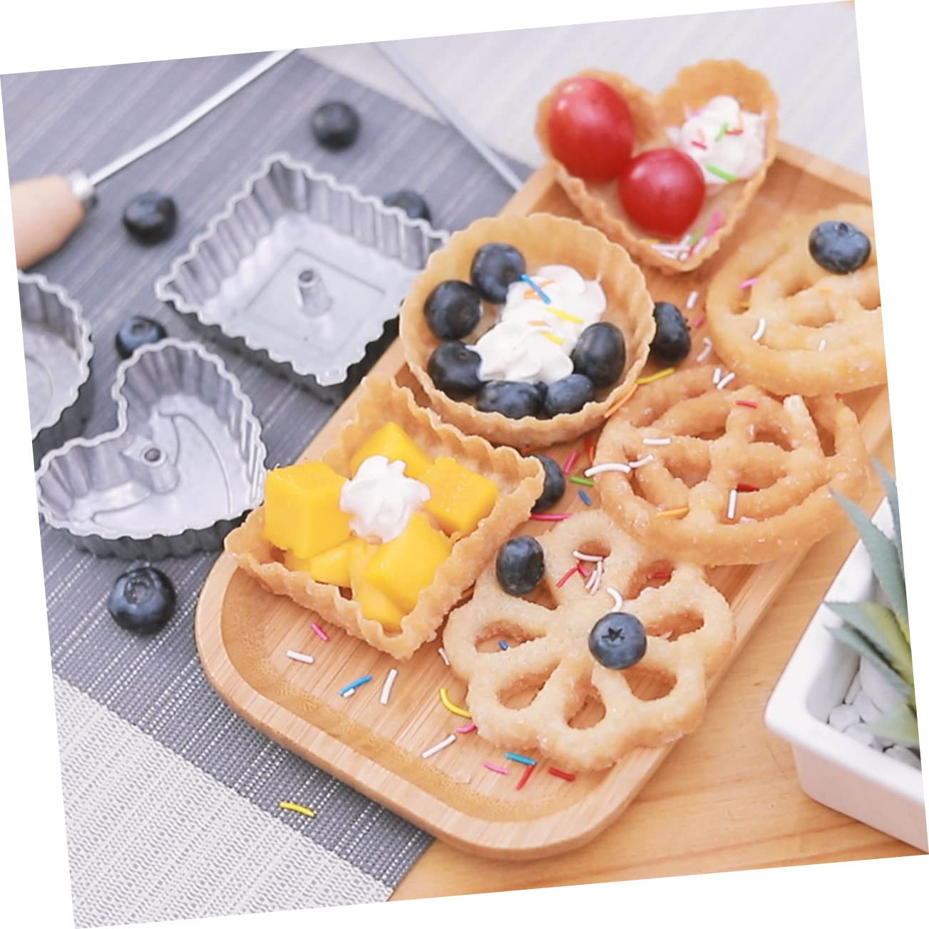 MOLUCKFU 1set Fried Snack with Handle Non-stick Household Kitchen Gadget for Making Oil Dumplings Radish Cakes and Shrimp Cakes Kit for Easy Cleaning