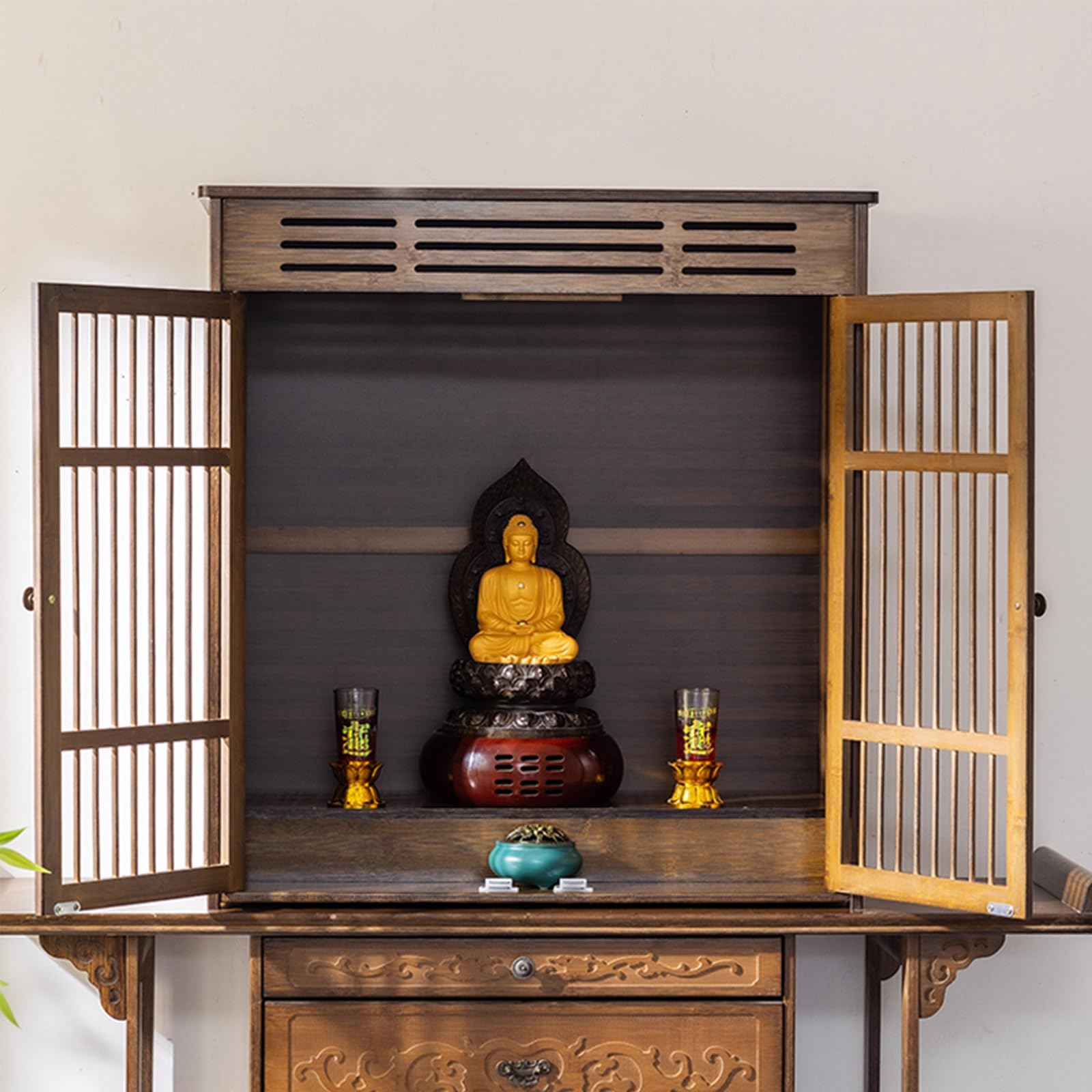 Table d'autel pour le culte familial et décoration zen du bureau