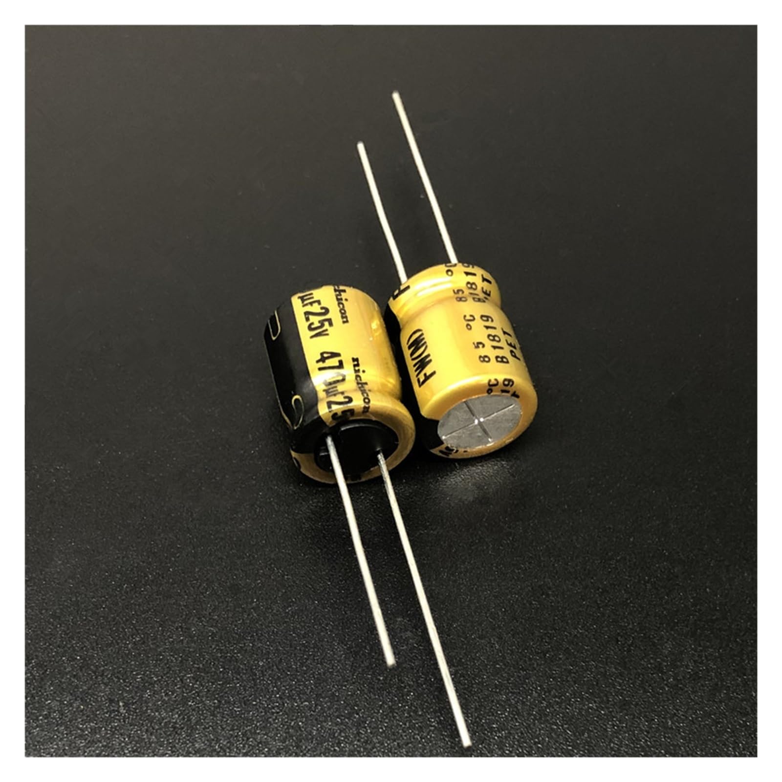 Condensateur 25V470uF de rechange pour éliminer les grésillements audio de vos enceintes
