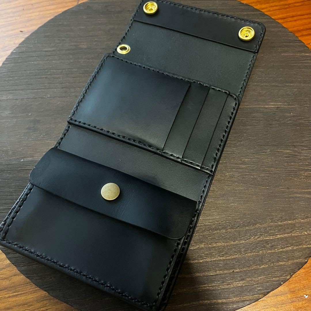 トラッカーウォレット　三つ折り　ショート　真鍮ボタン　ヌメ革　ブラック Amazon.co.jp: 【ノーブランド品】トラッカーウォレット 三つ折り