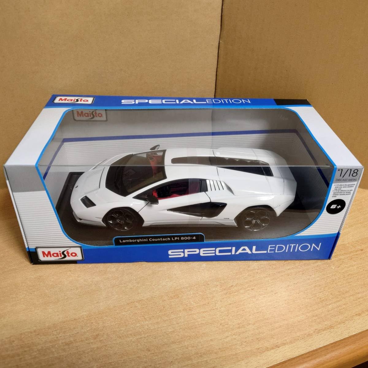 Amazon | 1/18 ランボルギーニ カウンタック LPI 800-4 ホワイト